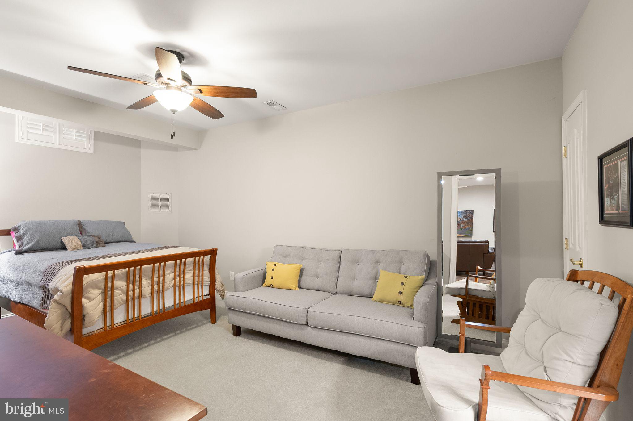 LANSDOWNE ON THE POTOMAC - Residential