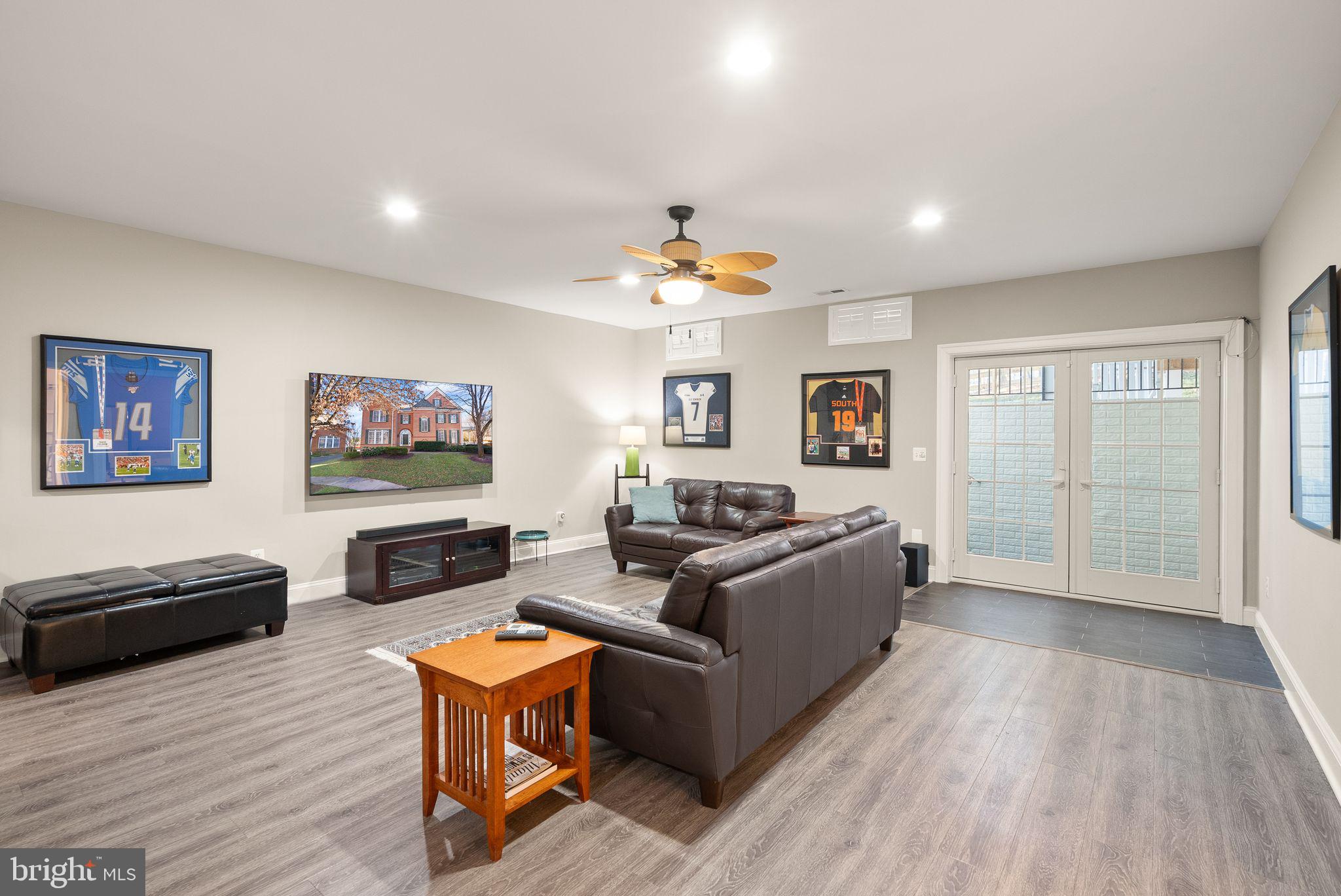 LANSDOWNE ON THE POTOMAC - Residential