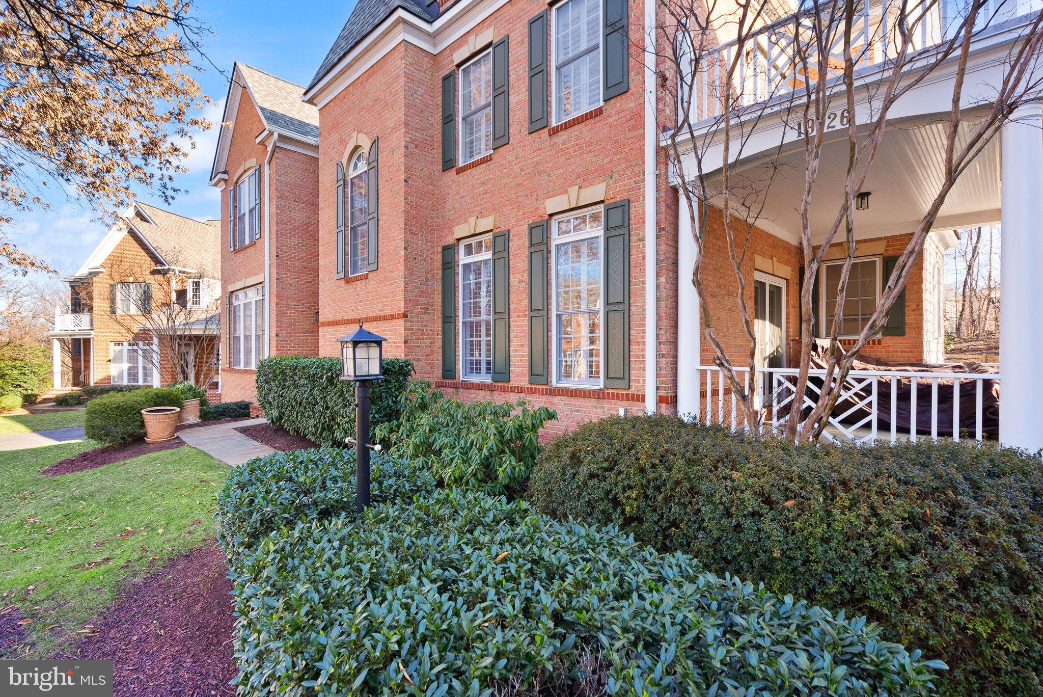 LANSDOWNE ON THE POTOMAC - Residential