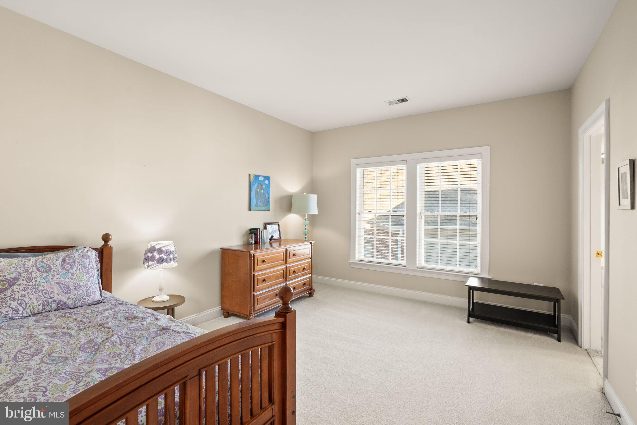 LANSDOWNE ON THE POTOMAC - Residential