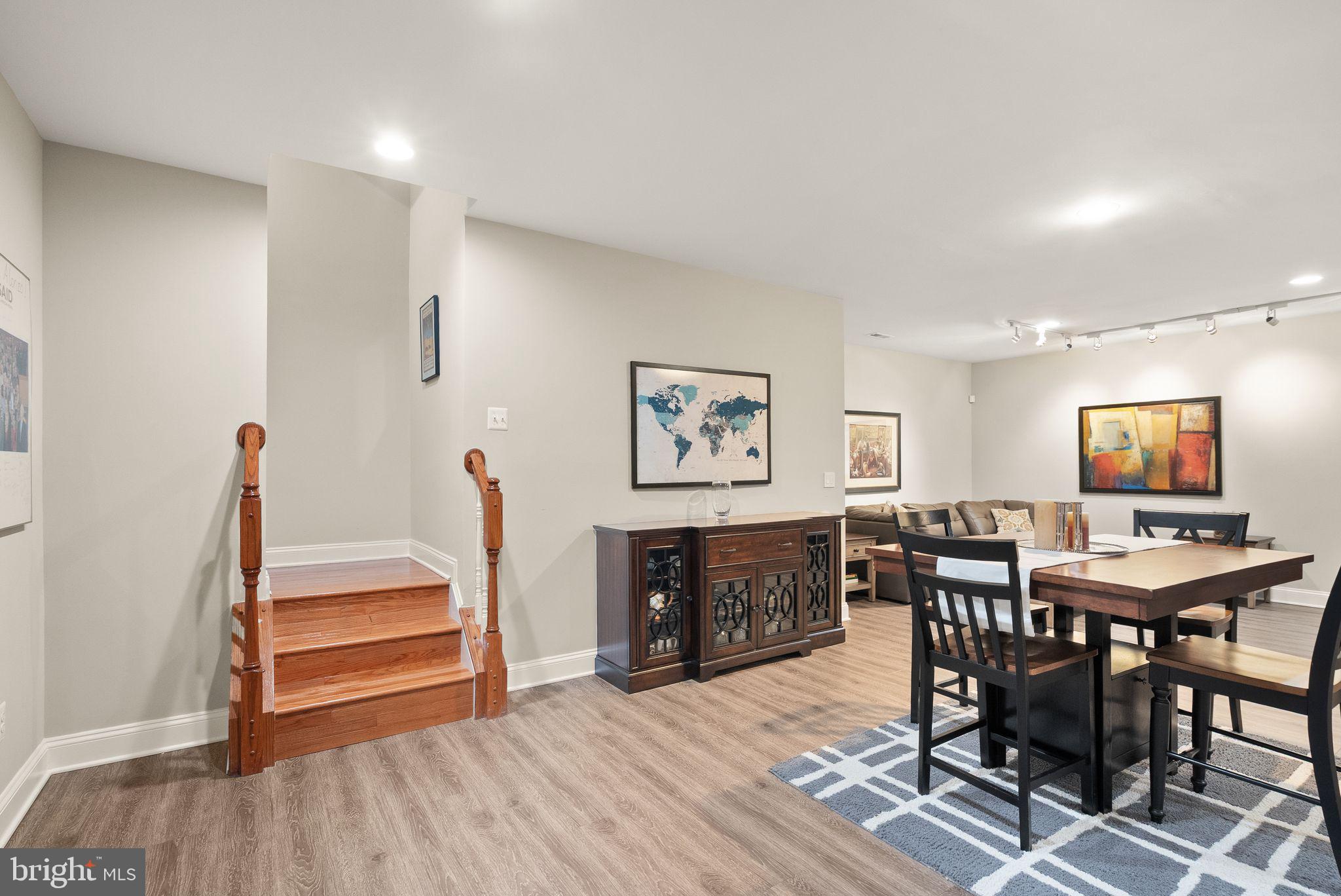 LANSDOWNE ON THE POTOMAC - Residential