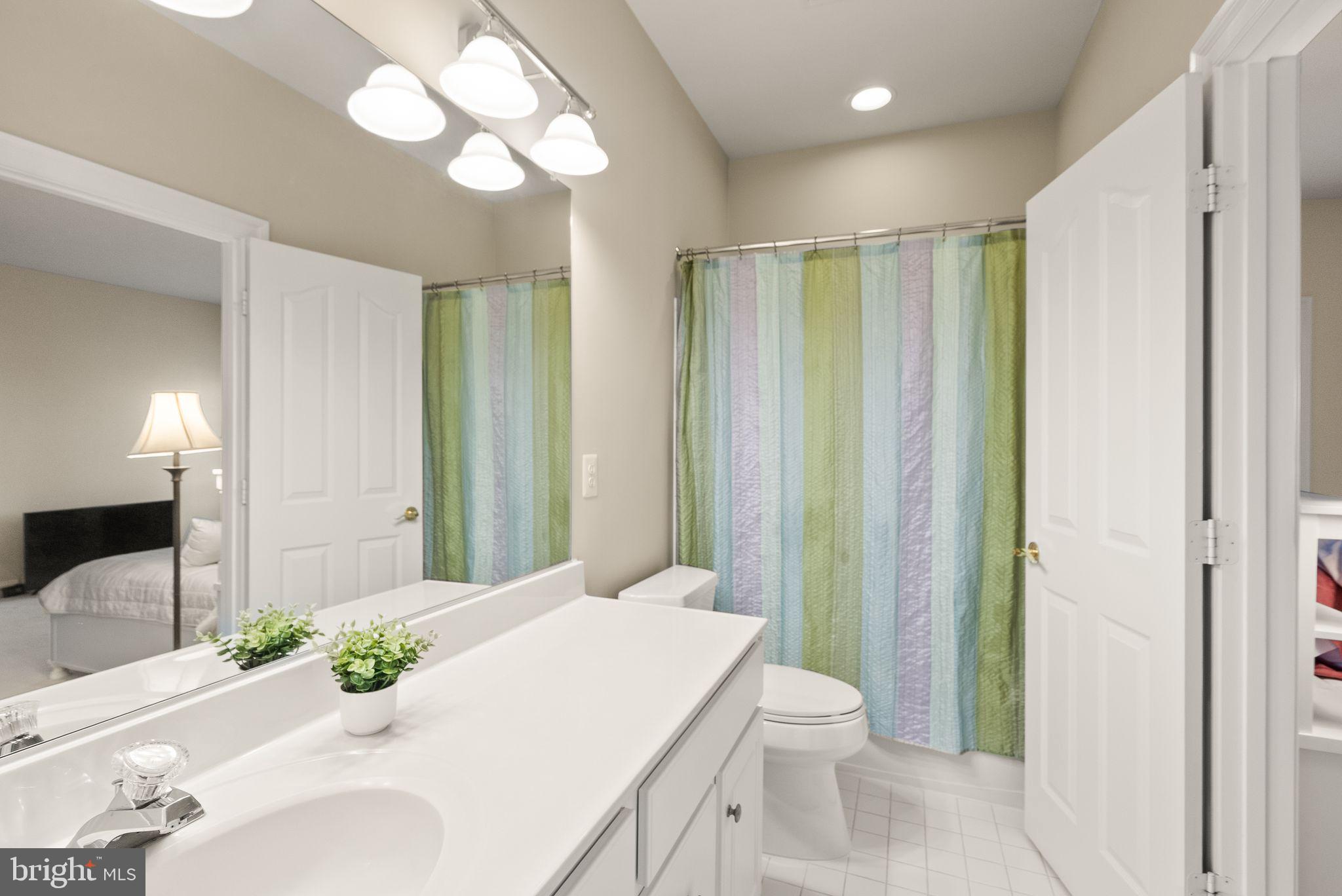 LANSDOWNE ON THE POTOMAC - Residential