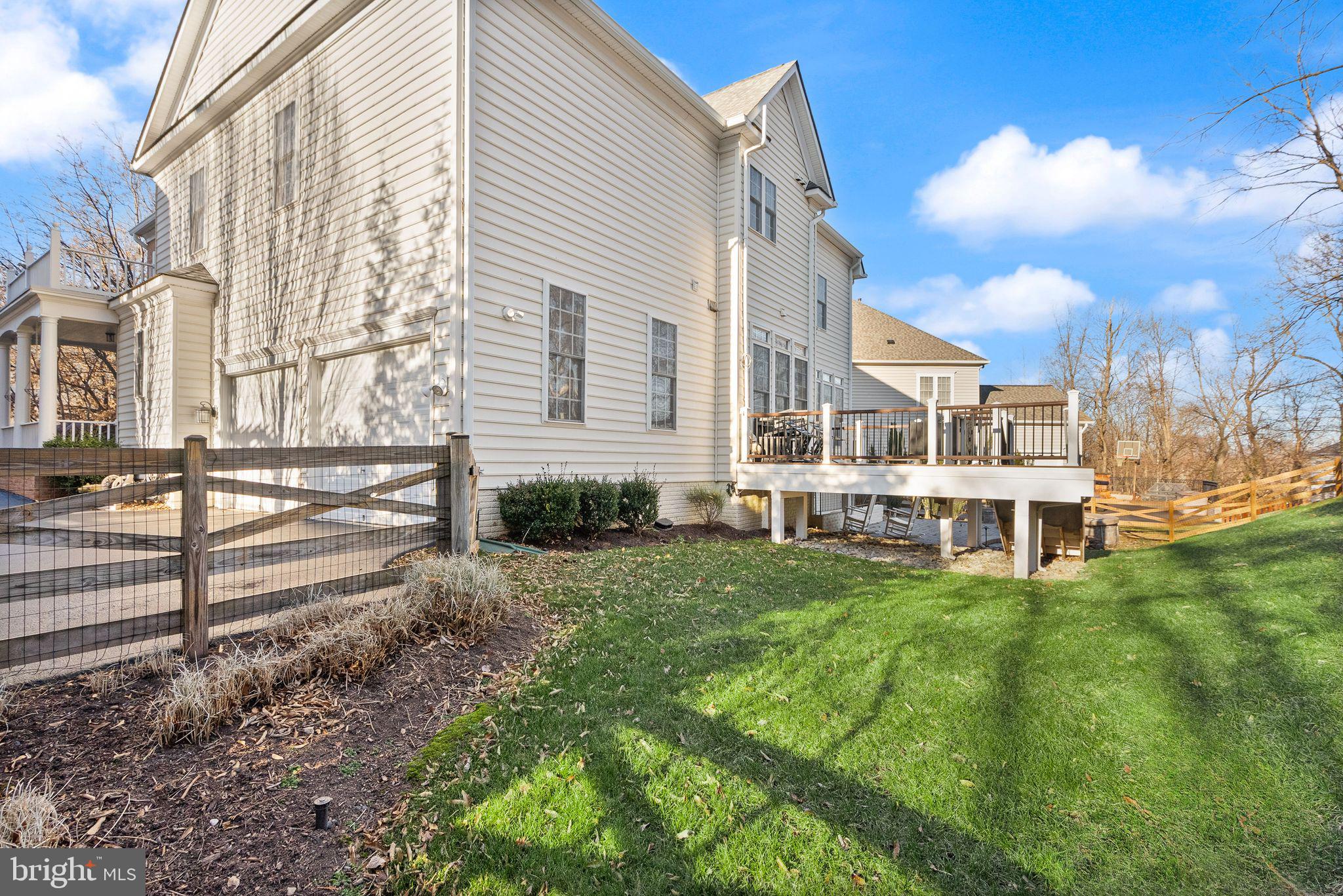 LANSDOWNE ON THE POTOMAC - Residential