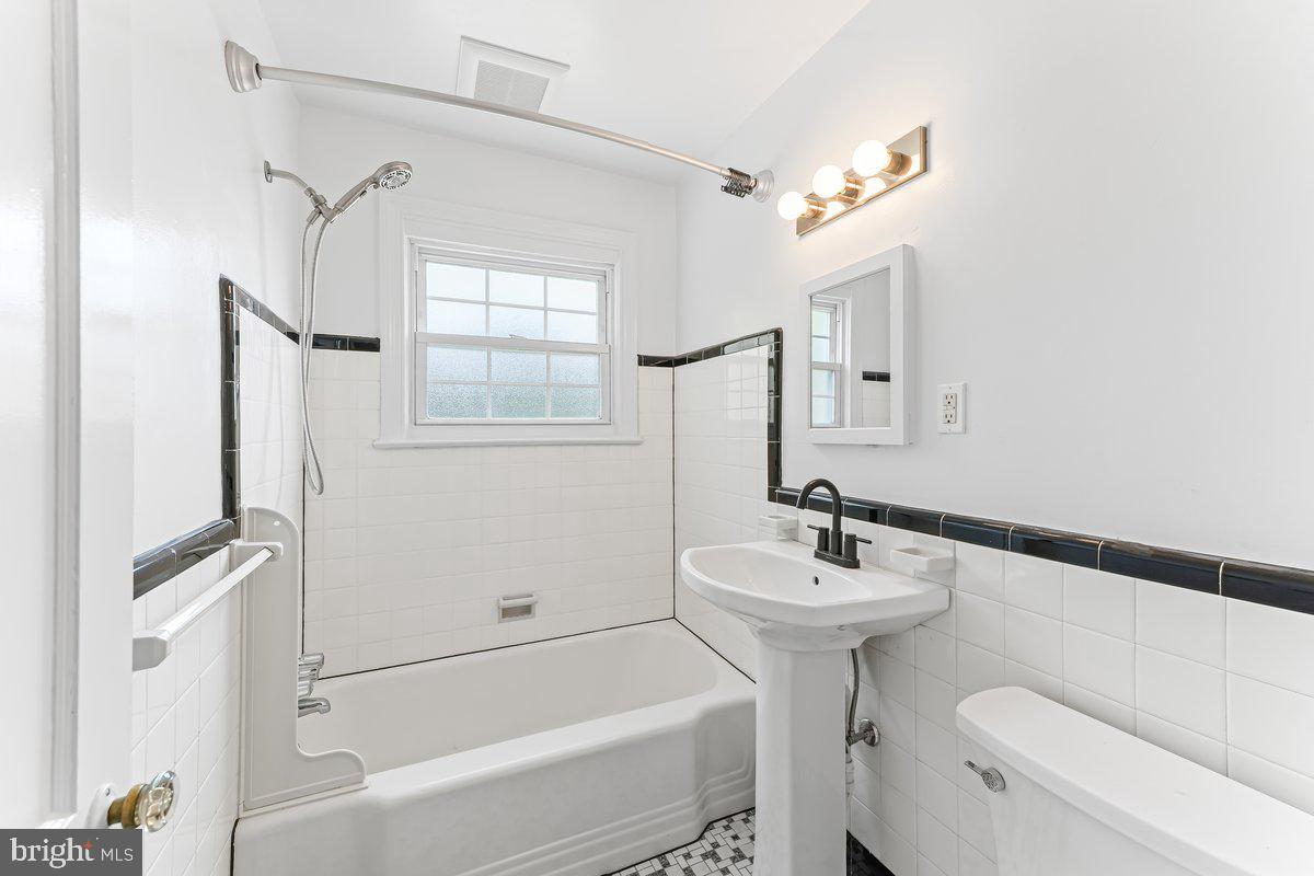 PILGRIM GDNS - Residential Lease