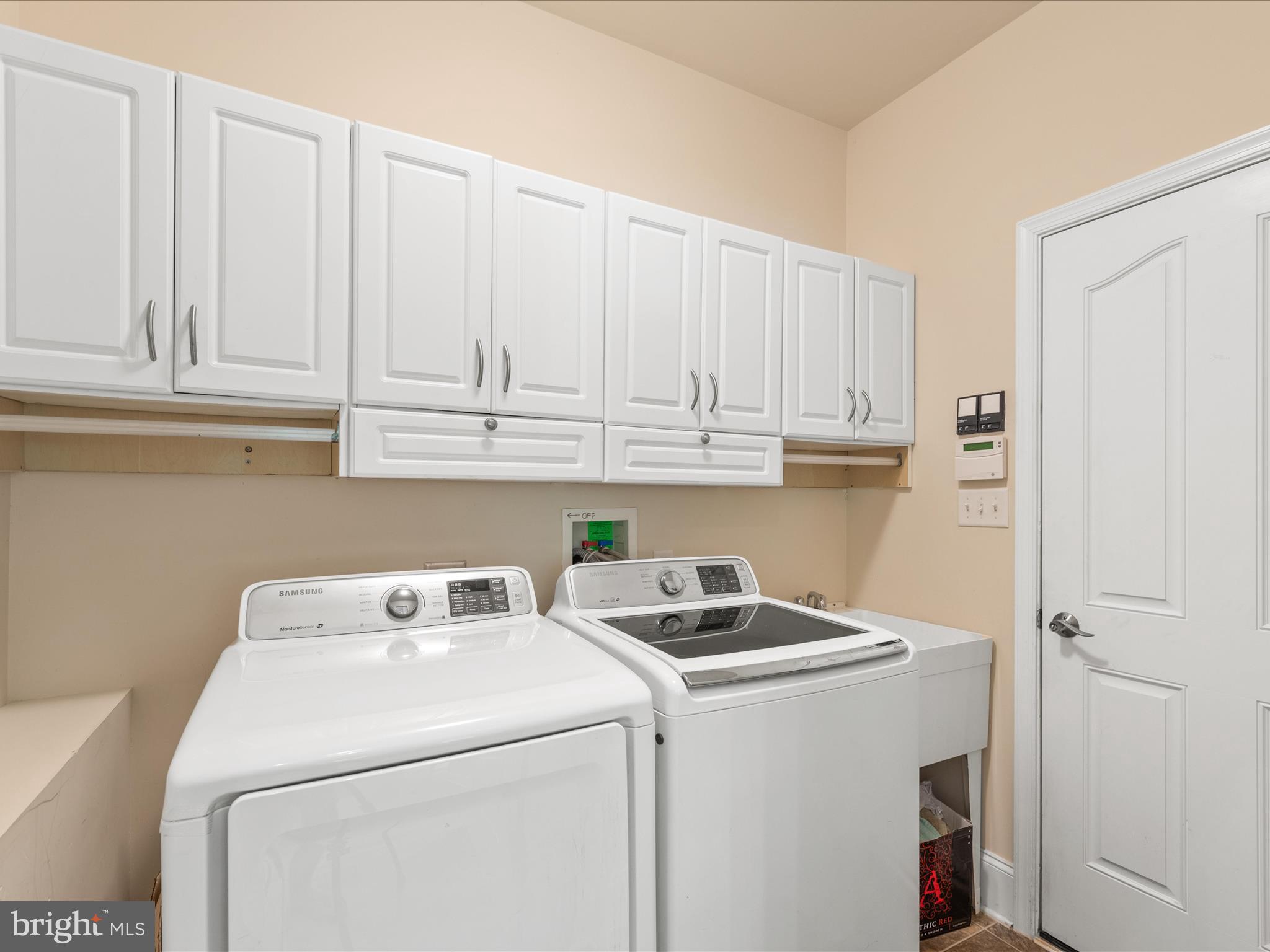 GLEN RIDDLE - Residential