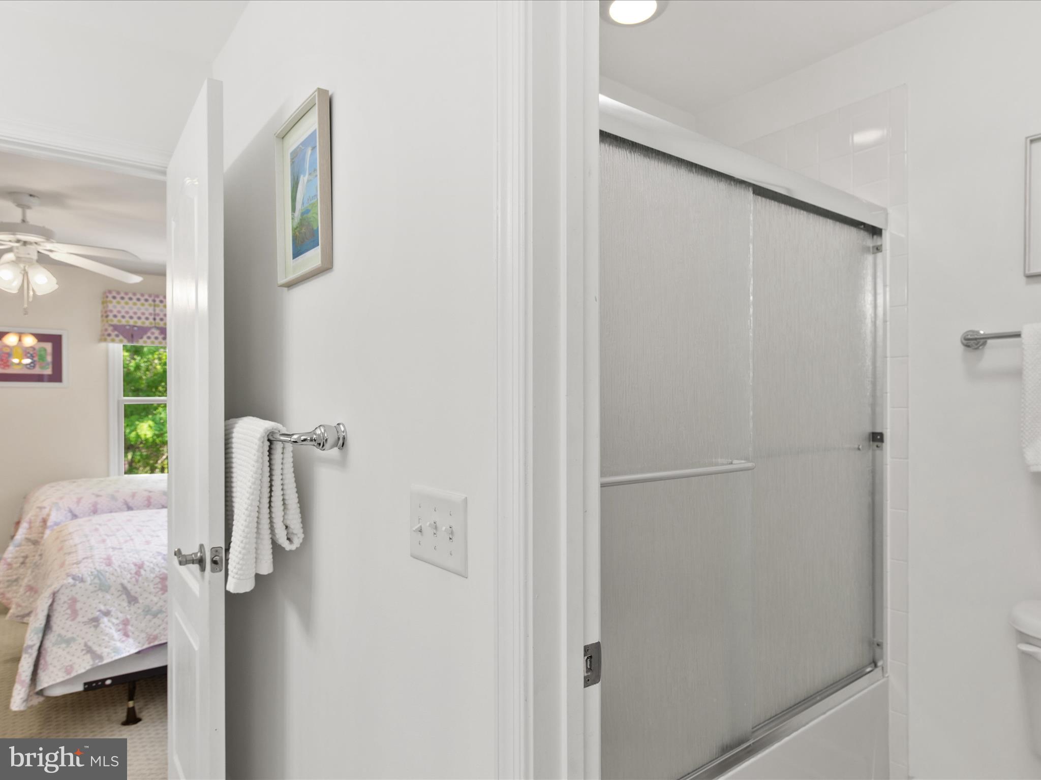 GLEN RIDDLE - Residential