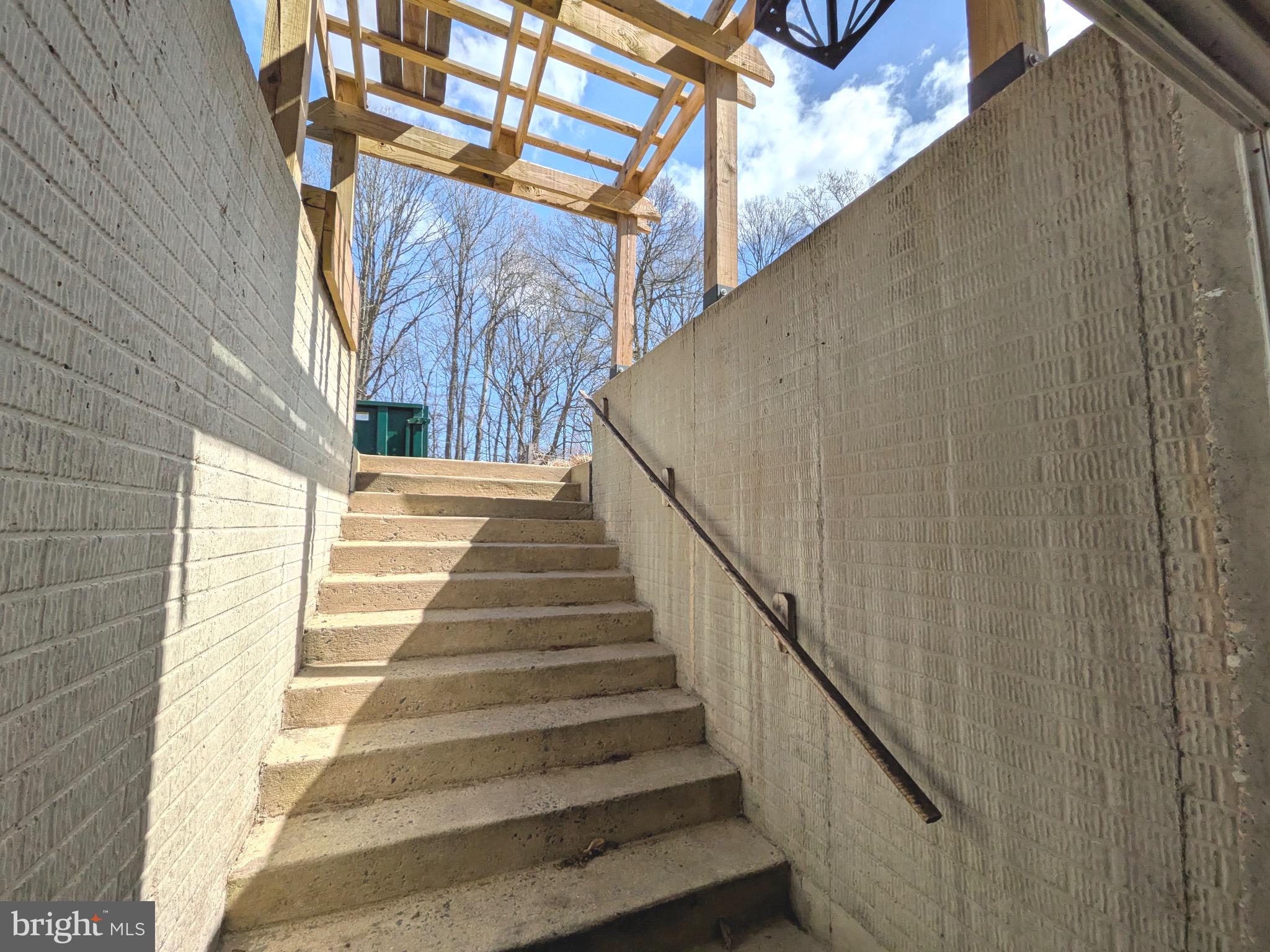 ASHLEIGH MANOR SOUTH - Residential