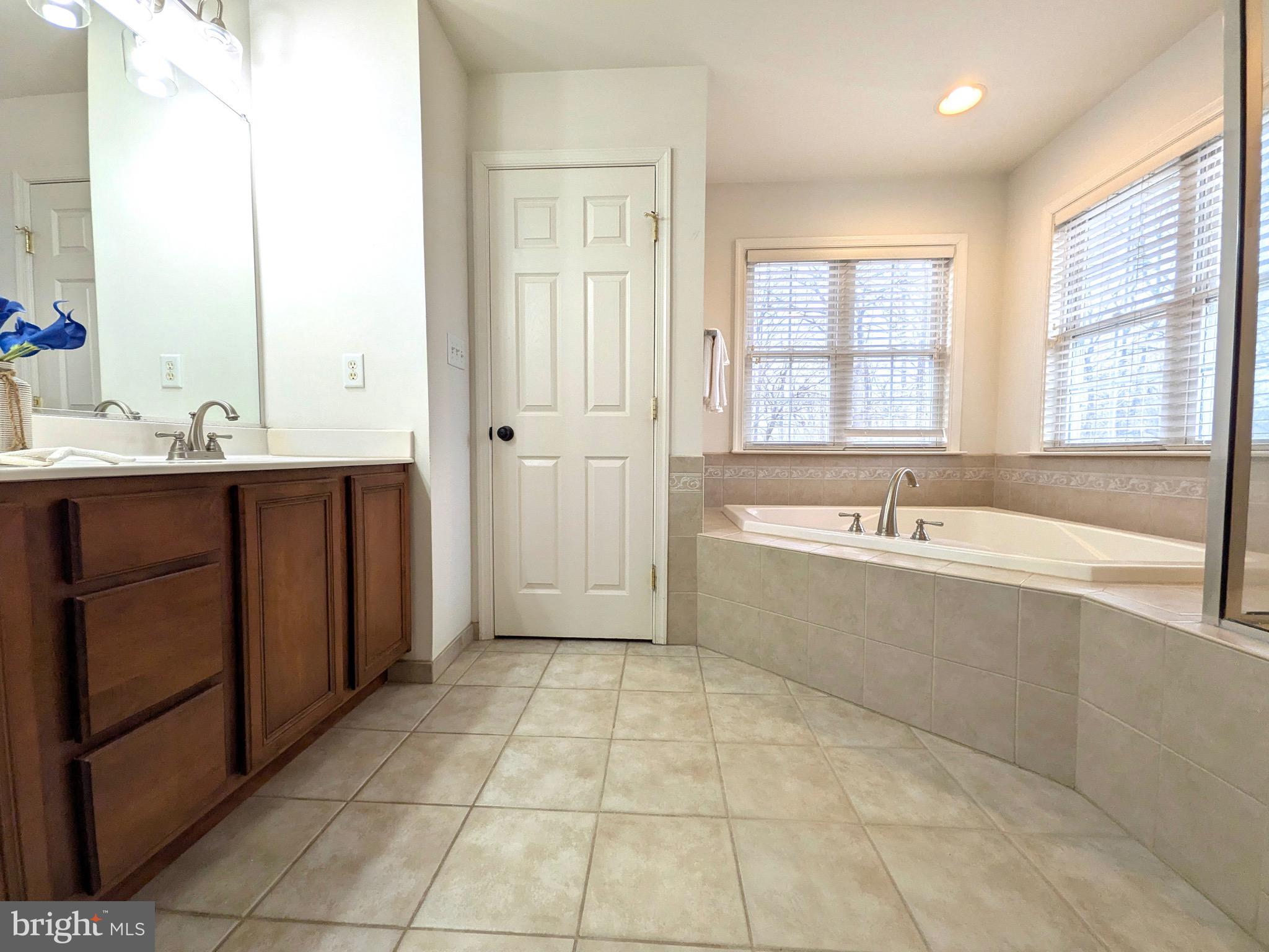 ASHLEIGH MANOR SOUTH - Residential