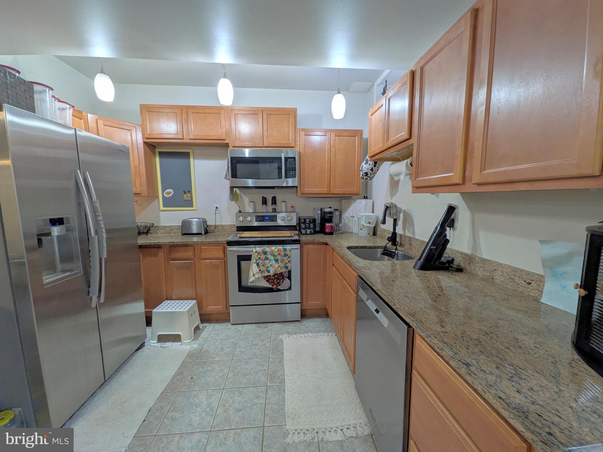 ASHLEIGH MANOR SOUTH - Residential