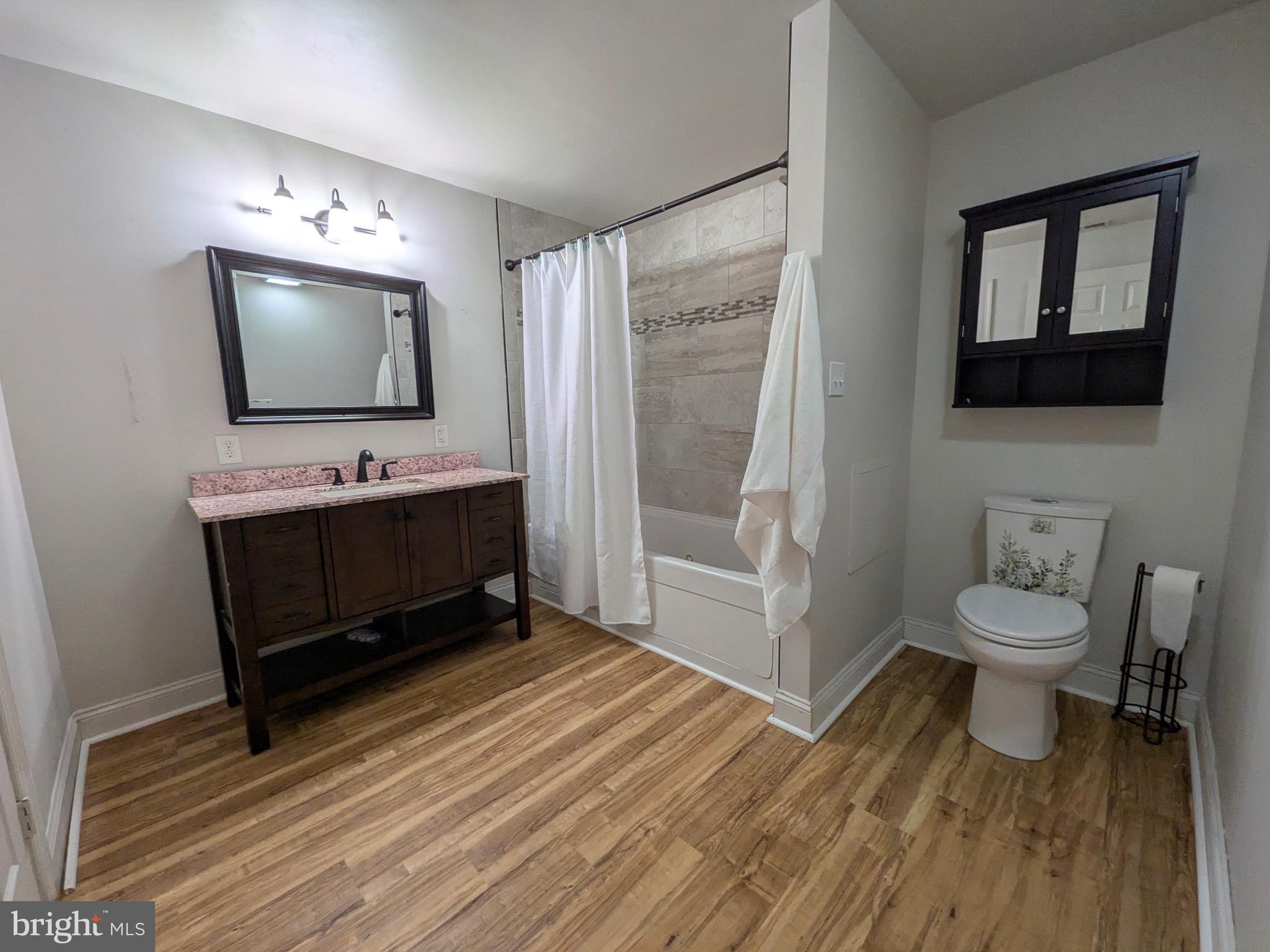 ASHLEIGH MANOR SOUTH - Residential