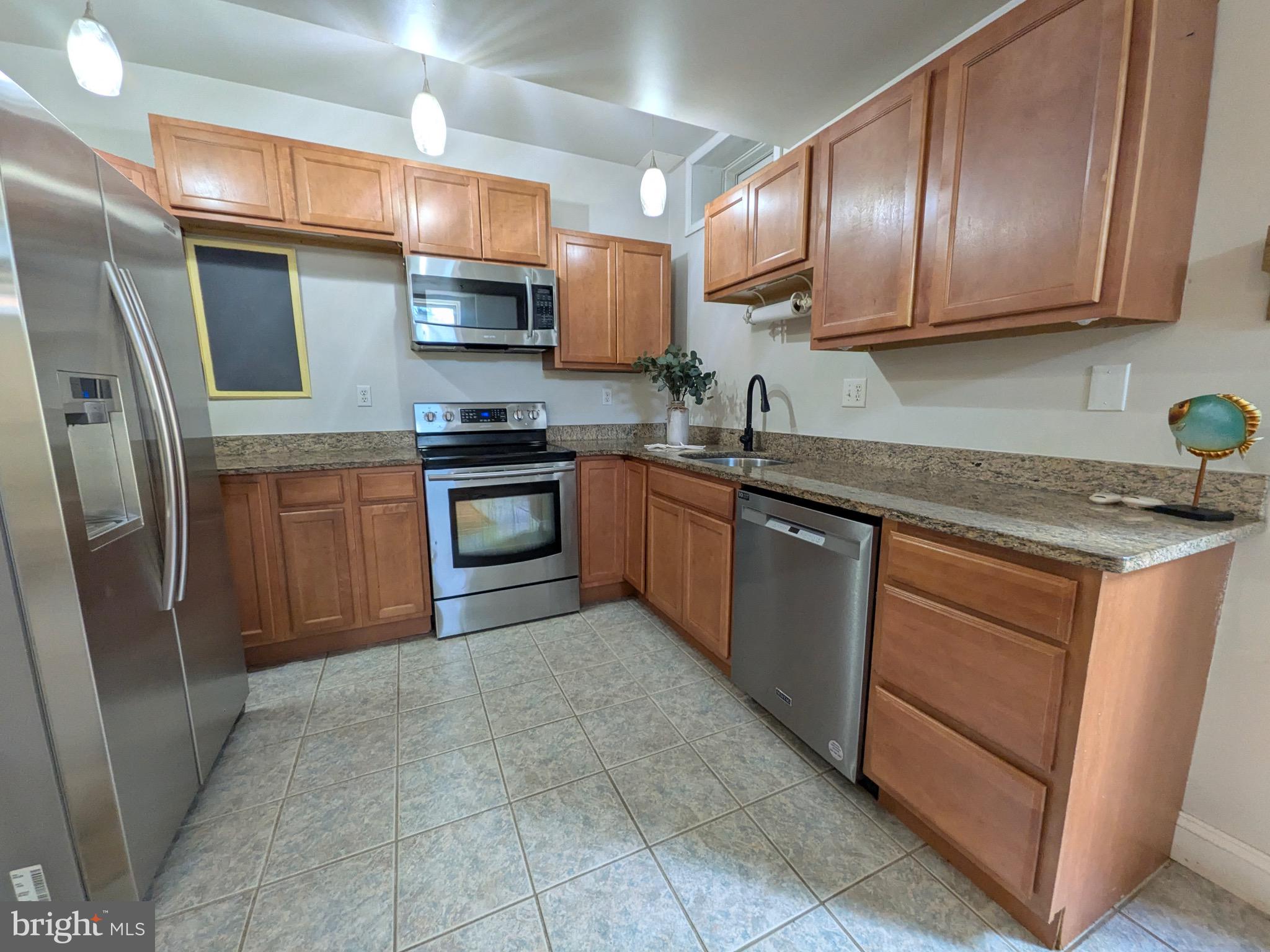 ASHLEIGH MANOR SOUTH - Residential