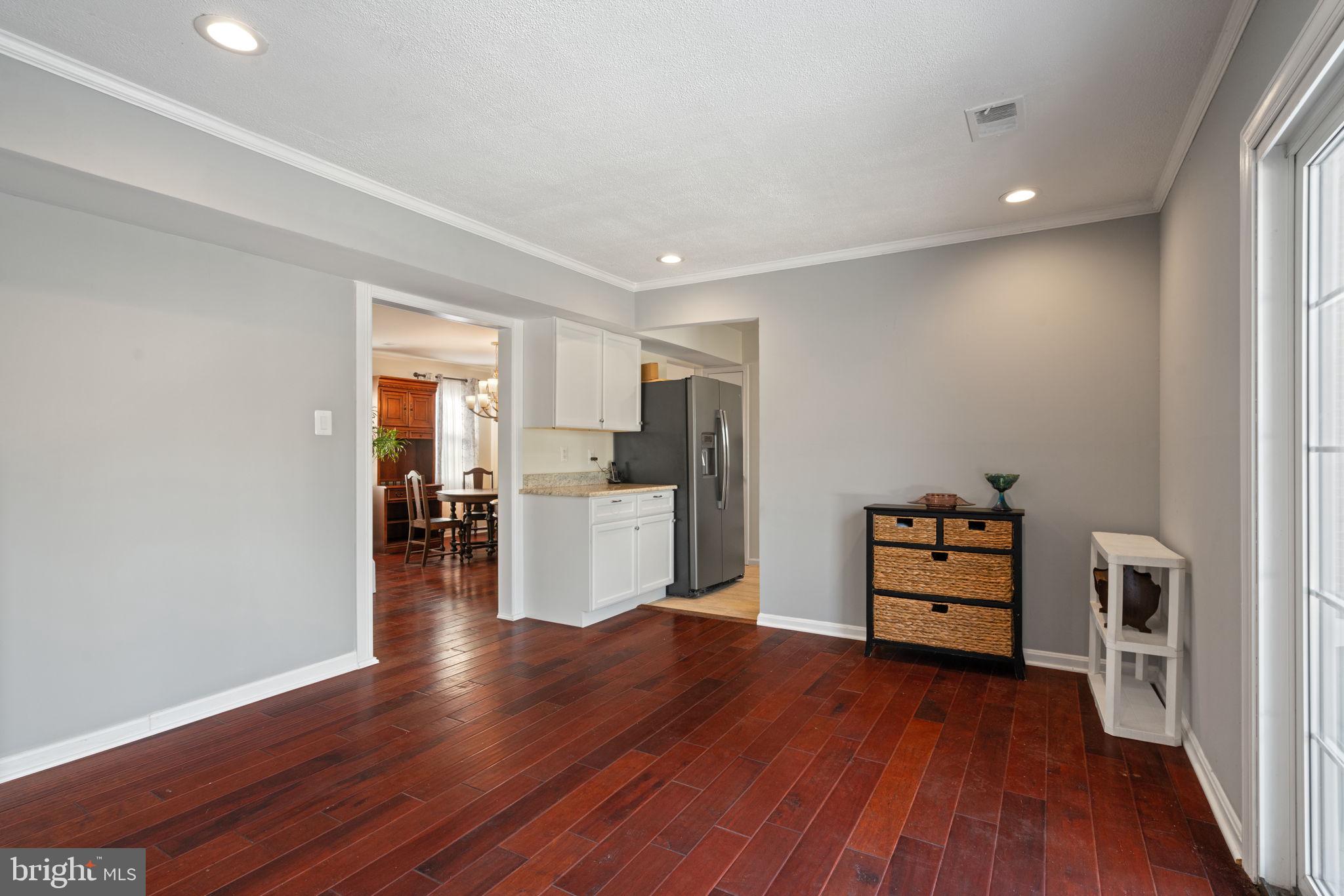 THOUSAND OAKS - Residential