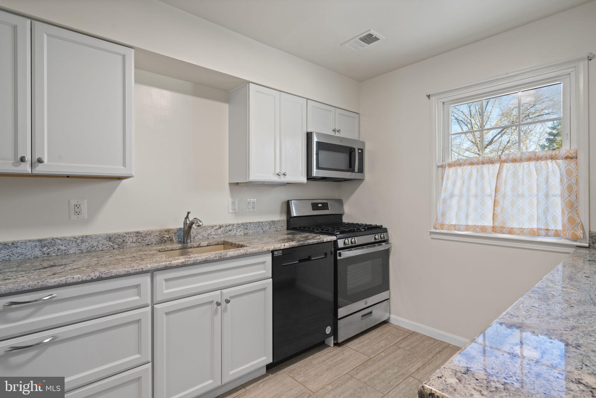 THOUSAND OAKS - Residential