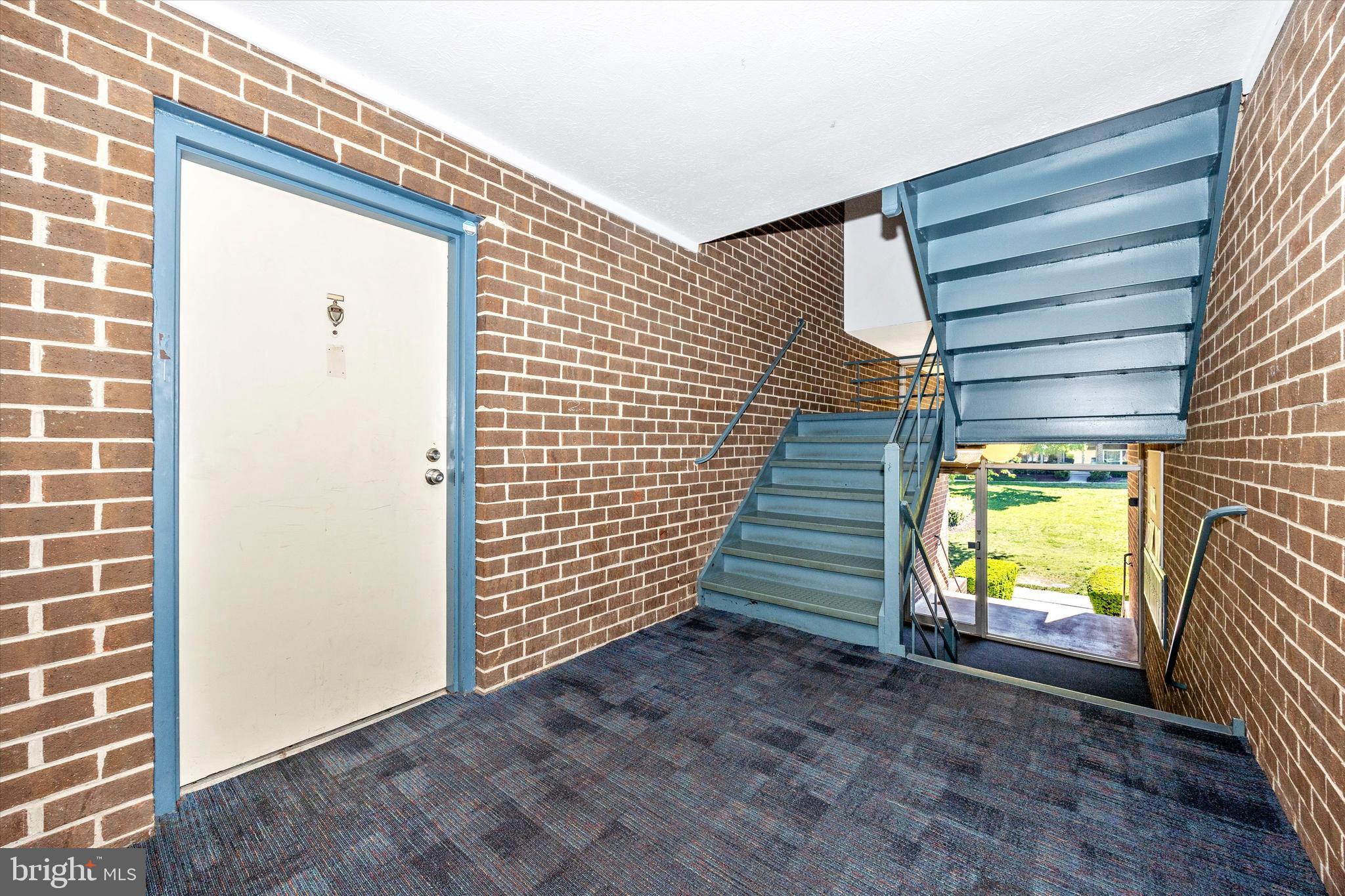VILLA RIDGE CONDOMINIUM - Residential