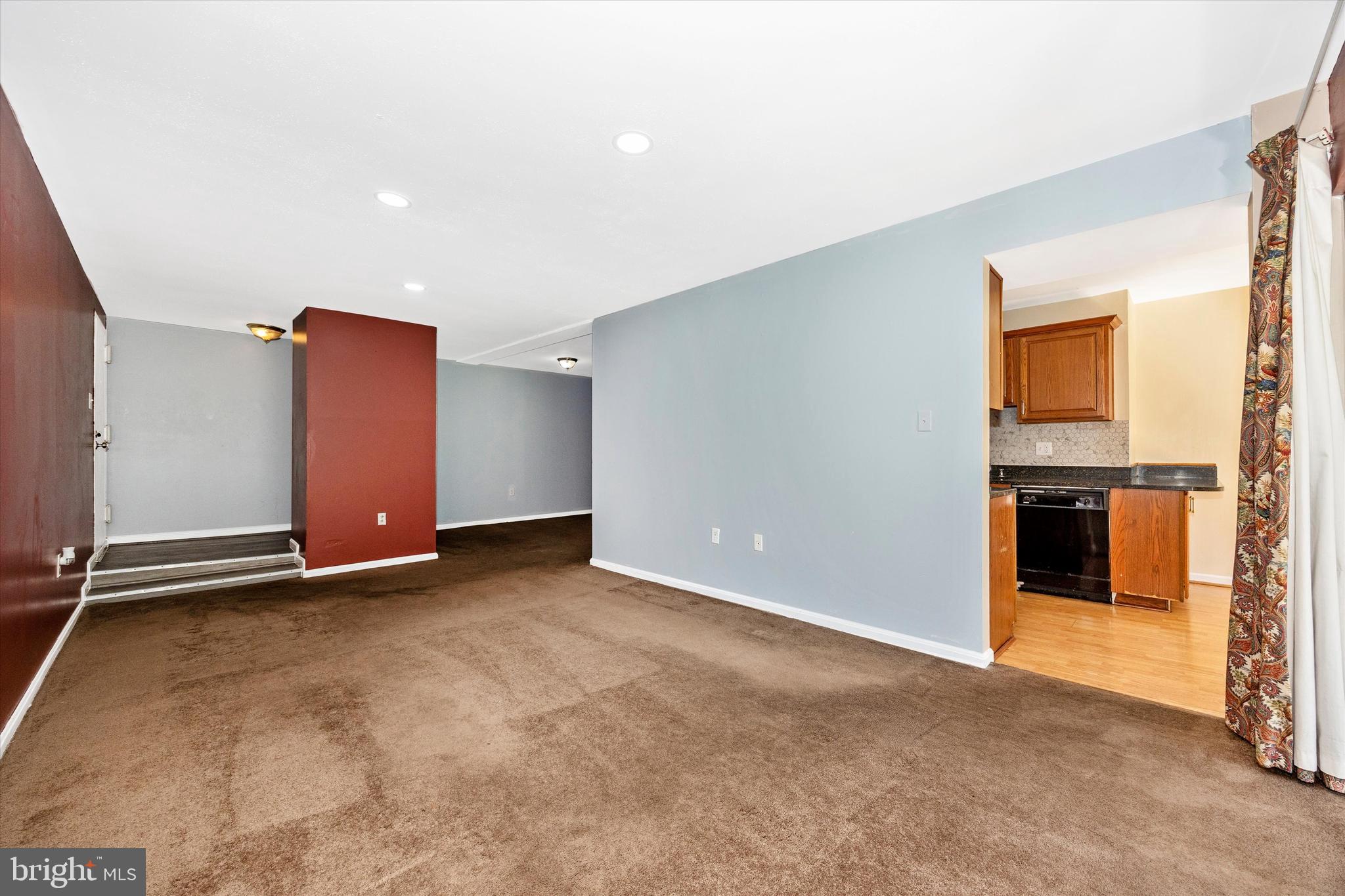 VILLA RIDGE CONDOMINIUM - Residential