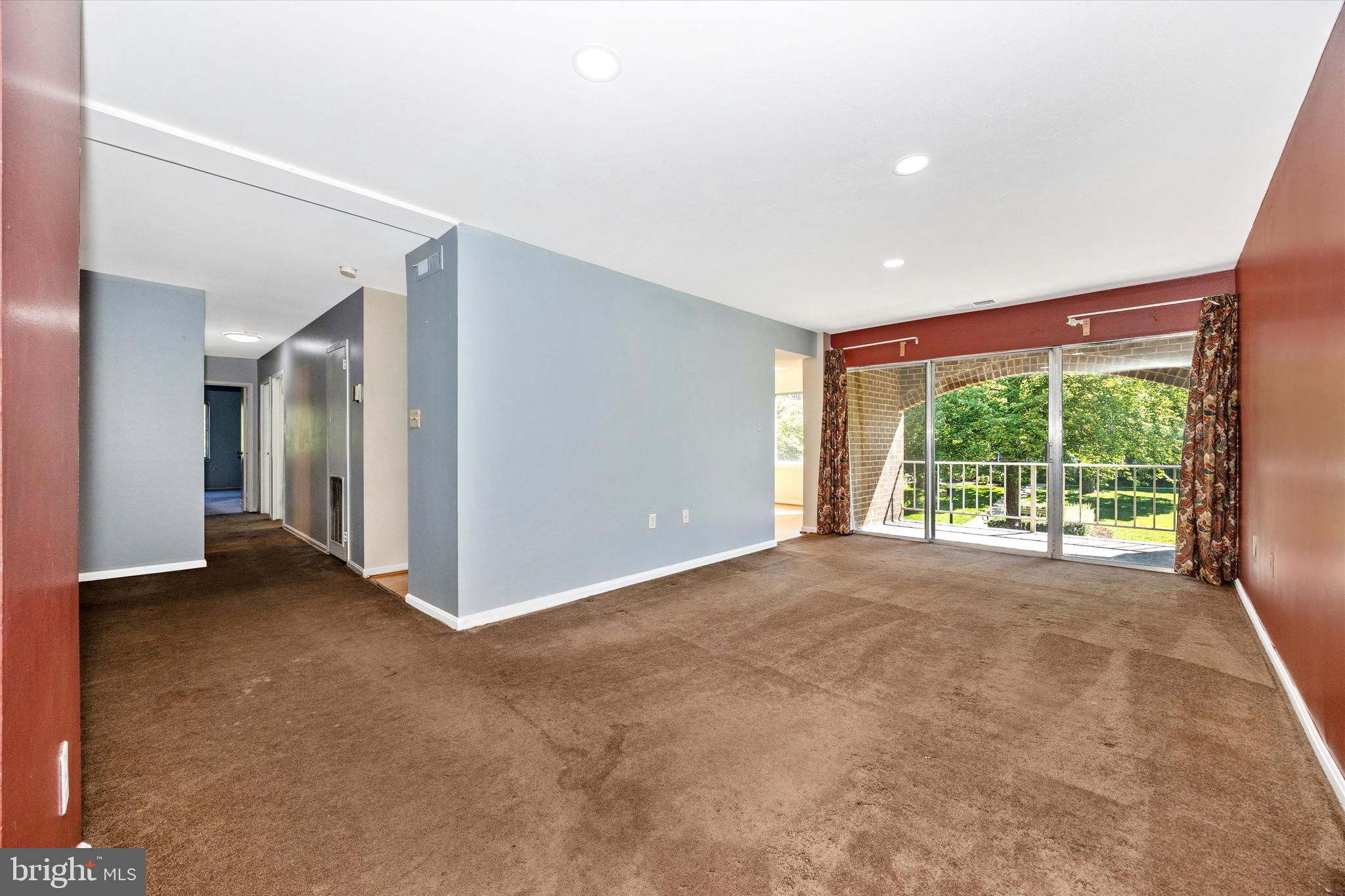 VILLA RIDGE CONDOMINIUM - Residential