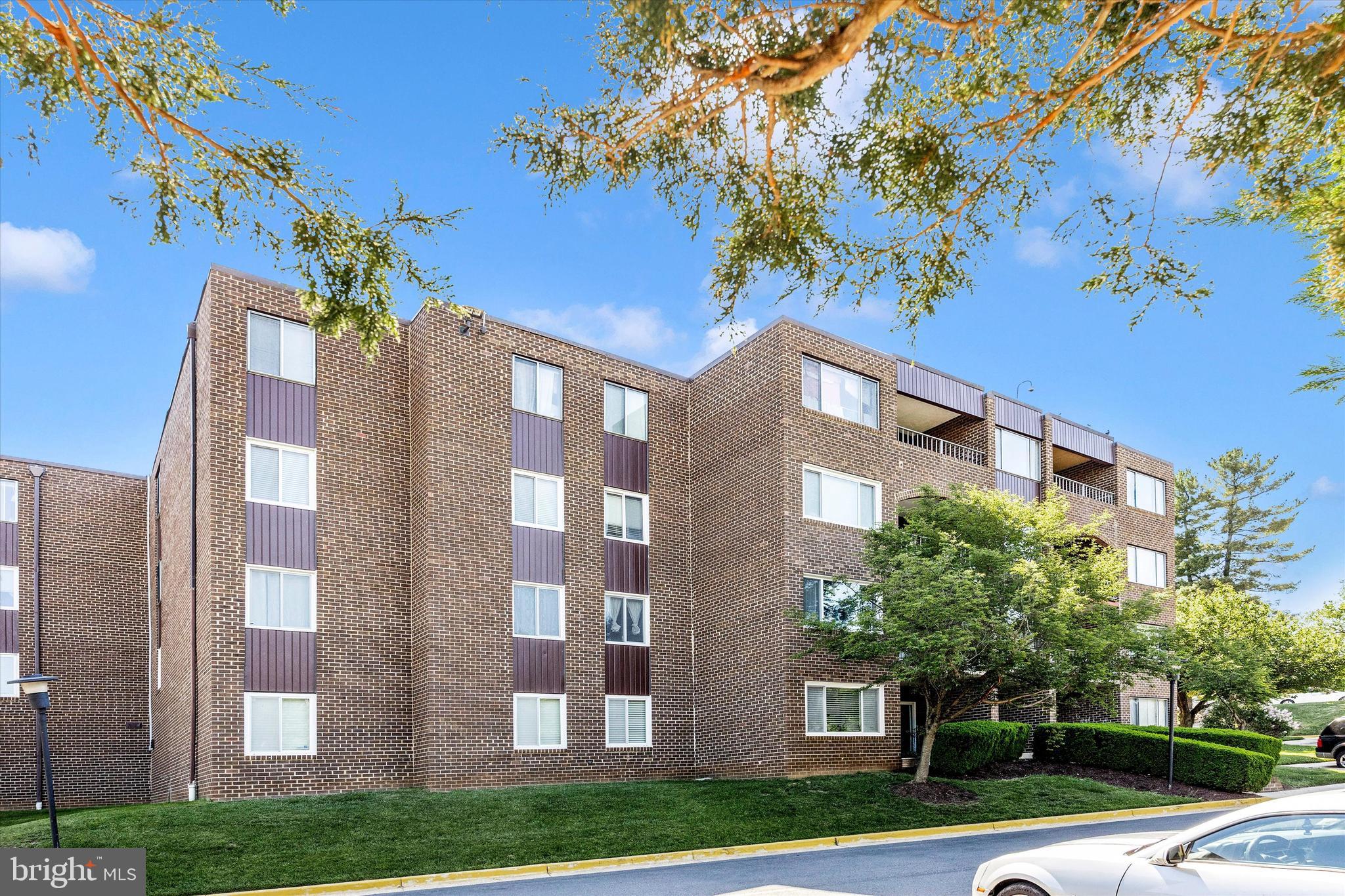 VILLA RIDGE CONDOMINIUM - Residential