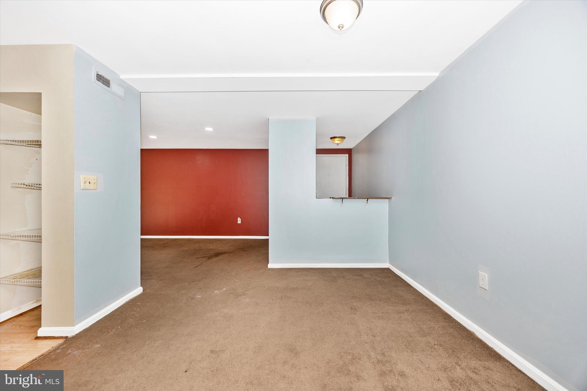 VILLA RIDGE CONDOMINIUM - Residential