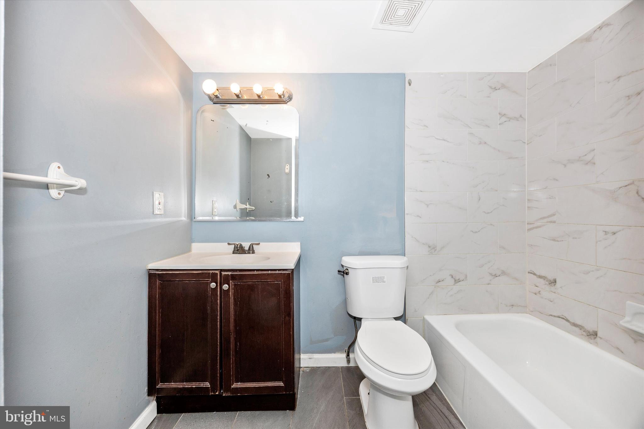 VILLA RIDGE CONDOMINIUM - Residential