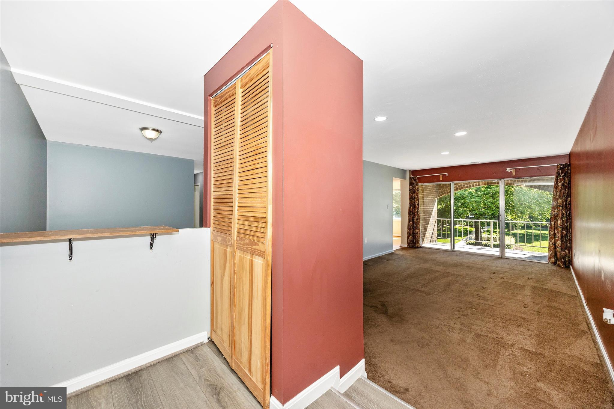 VILLA RIDGE CONDOMINIUM - Residential