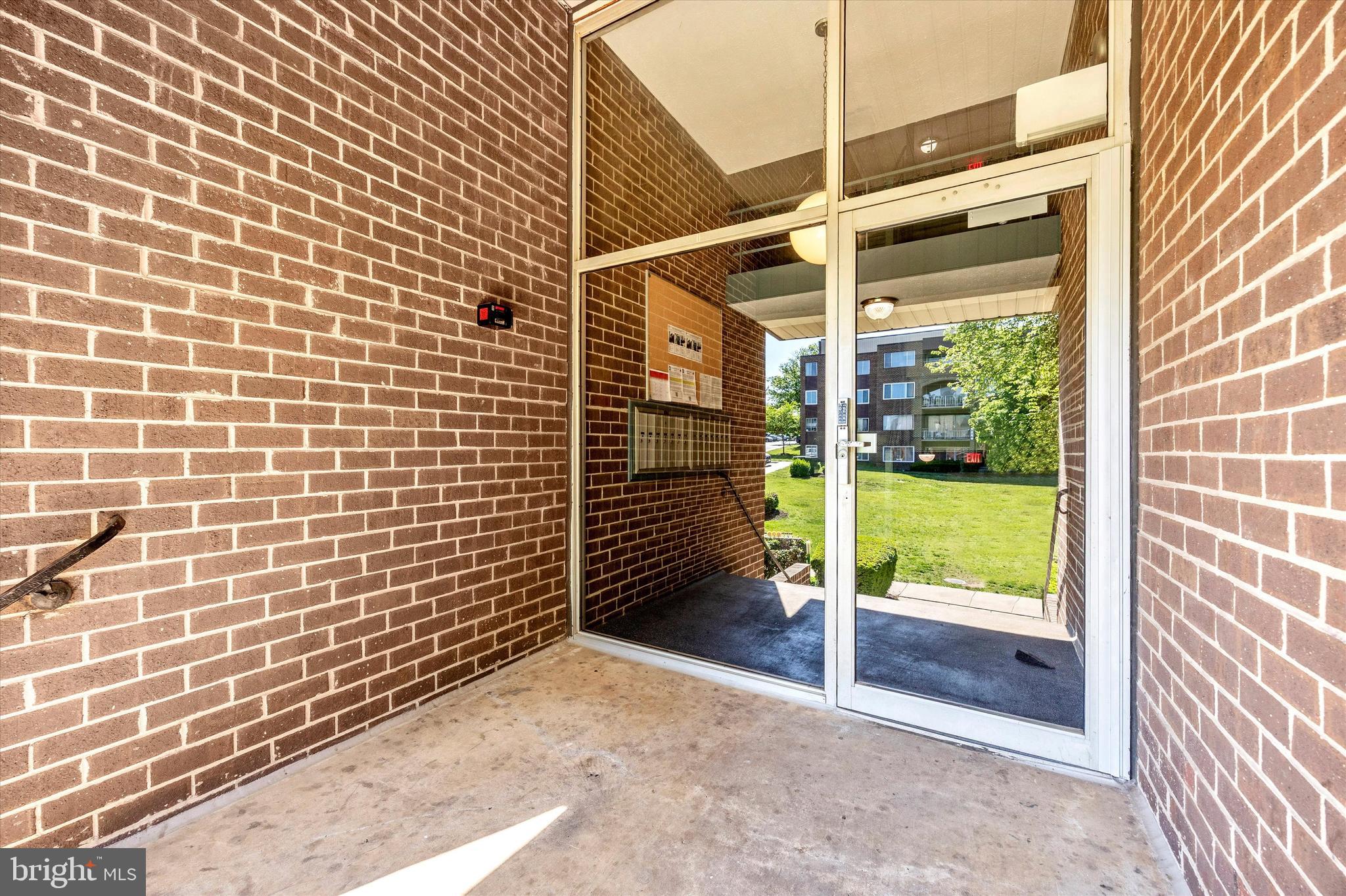 VILLA RIDGE CONDOMINIUM - Residential