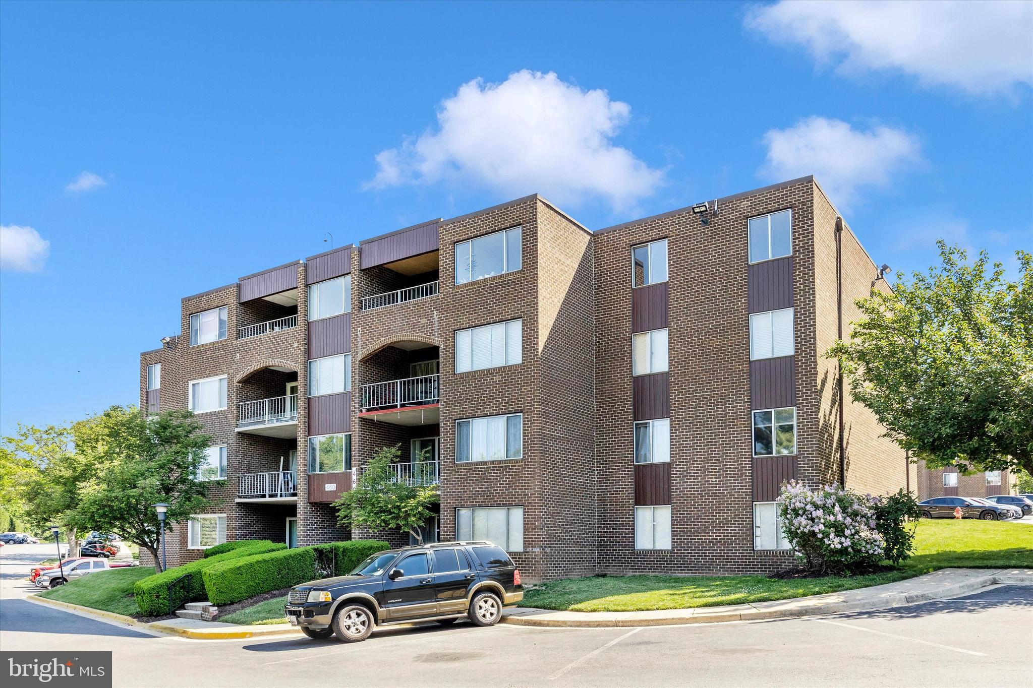 VILLA RIDGE CONDOMINIUM - Residential