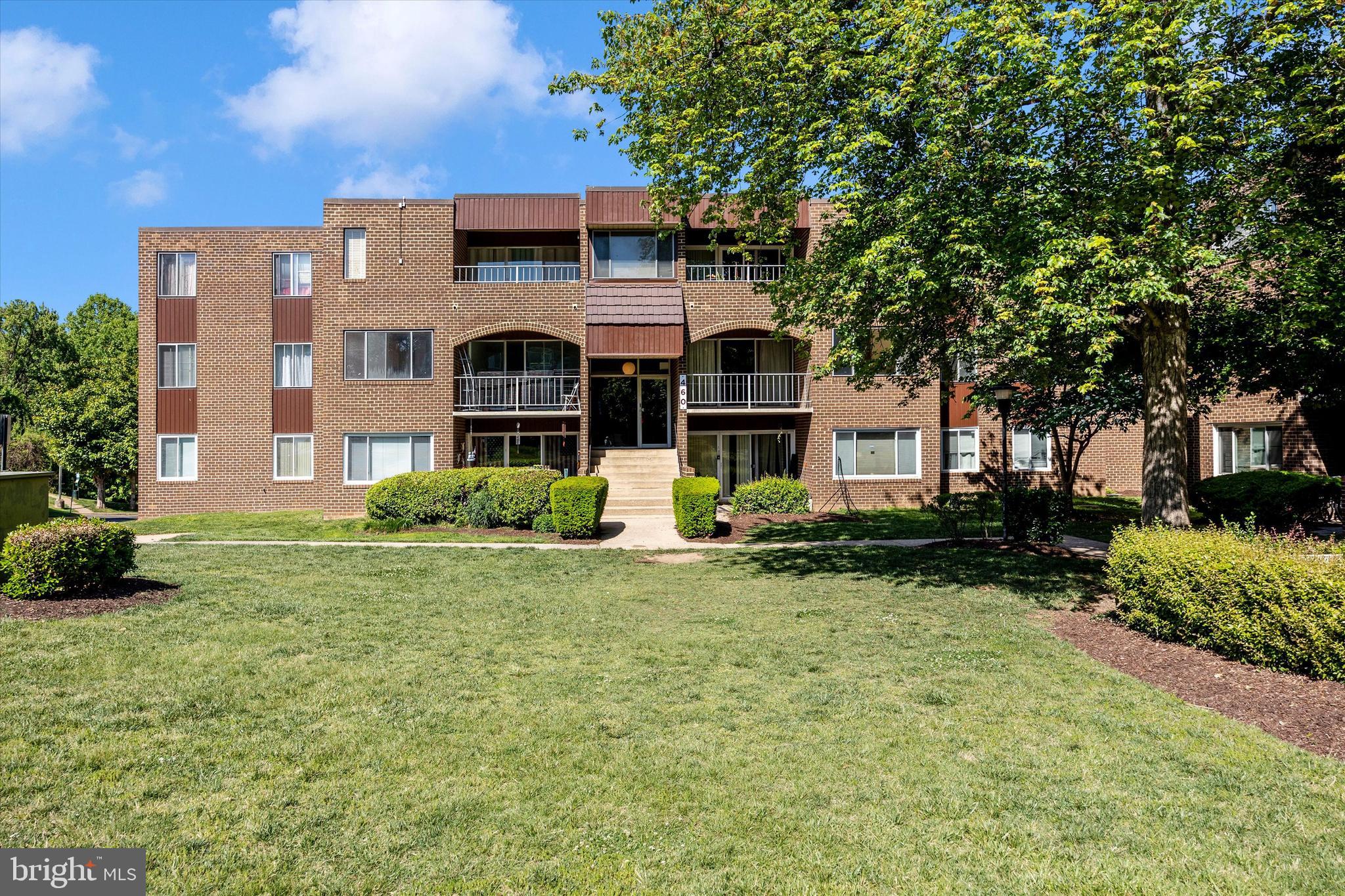 VILLA RIDGE CONDOMINIUM - Residential
