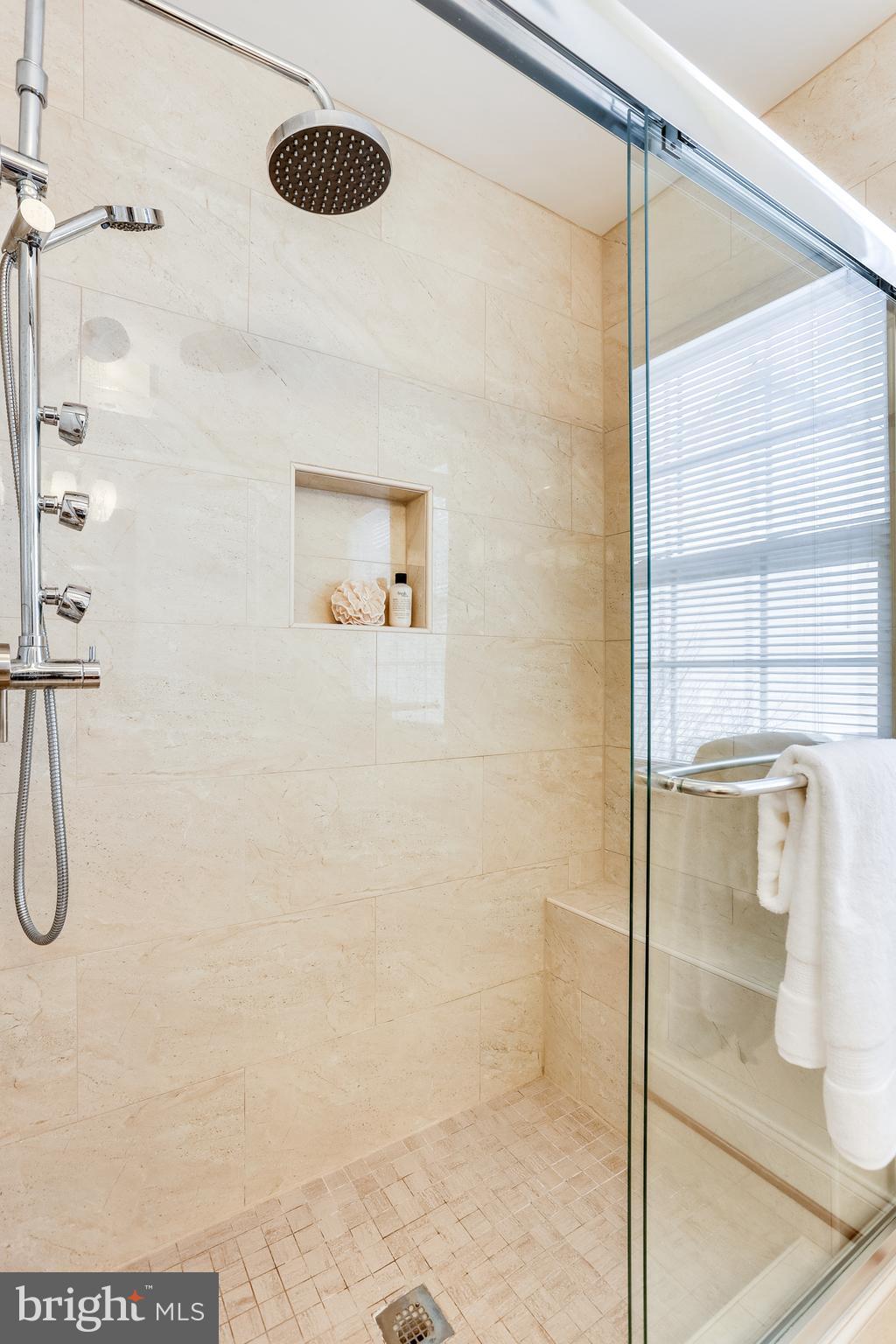 EMERSON - Residential