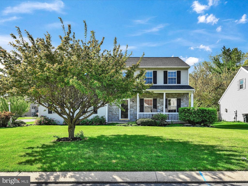 Photo of 22 Baldwin Drive, Lancaster, PA 17602 (MLS # PALA2049514)