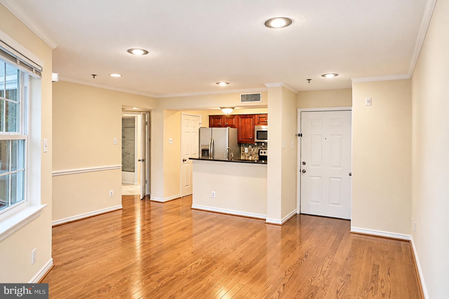 1524 LINCOLN WAY 222