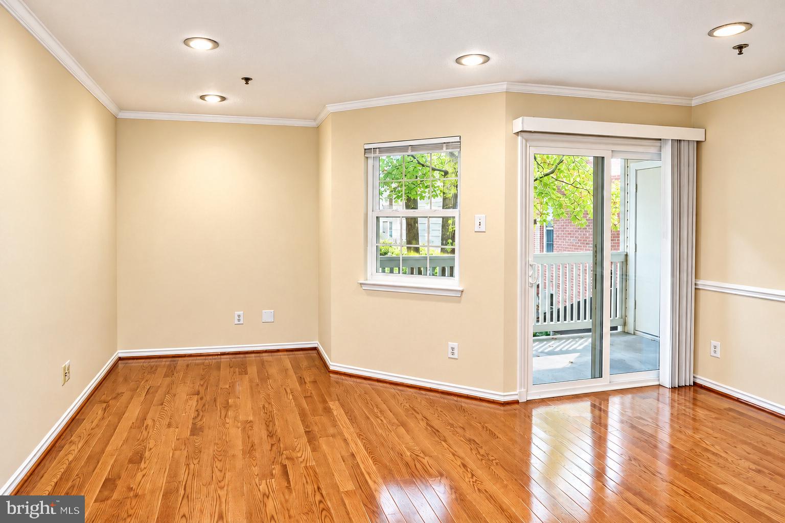1524 LINCOLN WAY 222