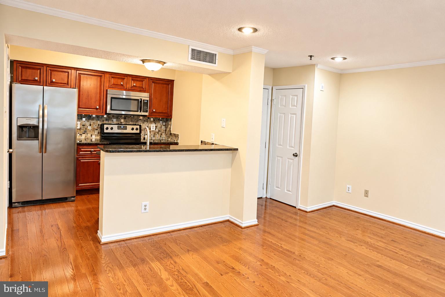 1524 LINCOLN WAY 222