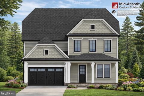 Photo of 5507 Charlcote Road, BETHESDA, MD 20817 (MLS # MDMC2227928)