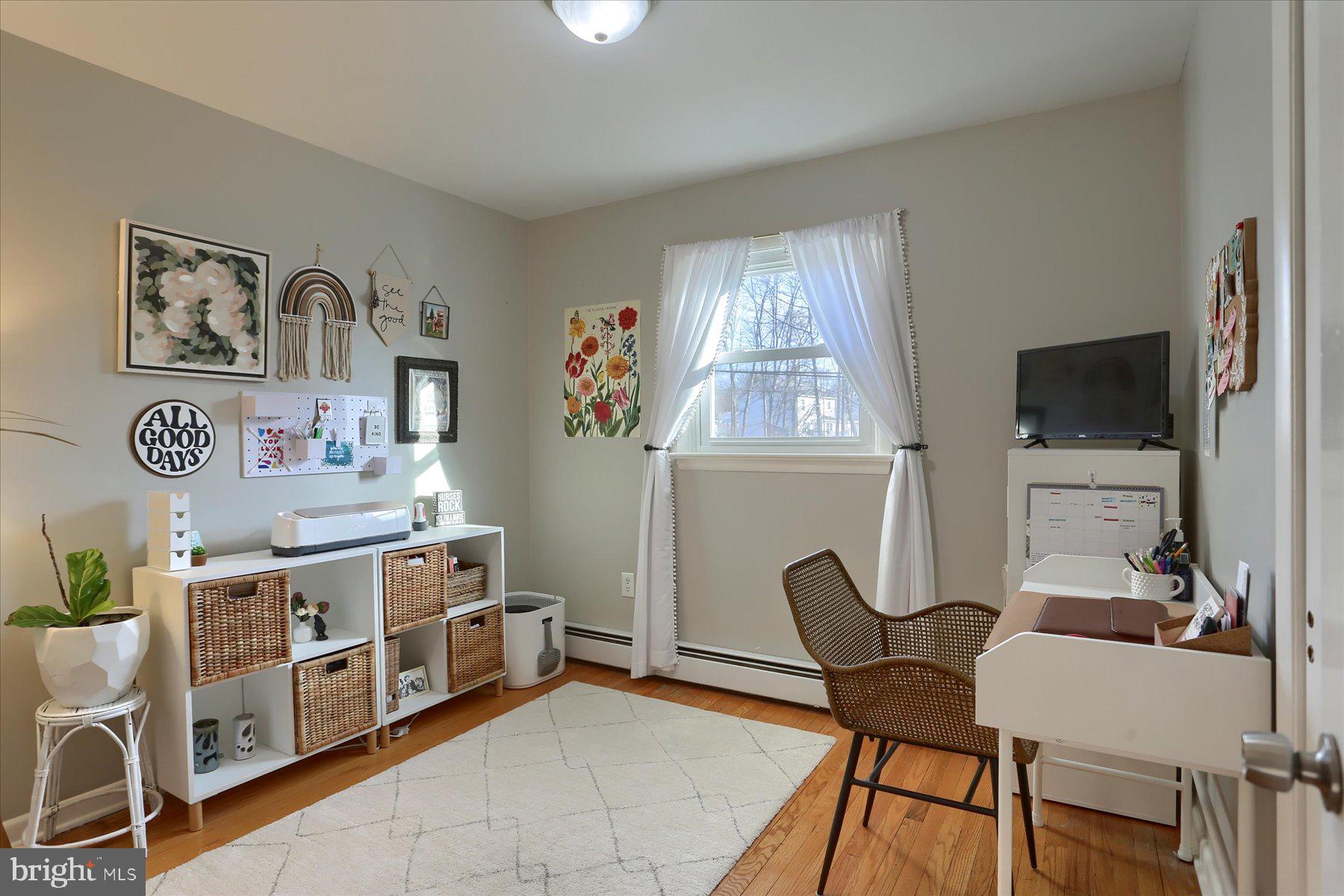 SKYLINE VIEW - Residential