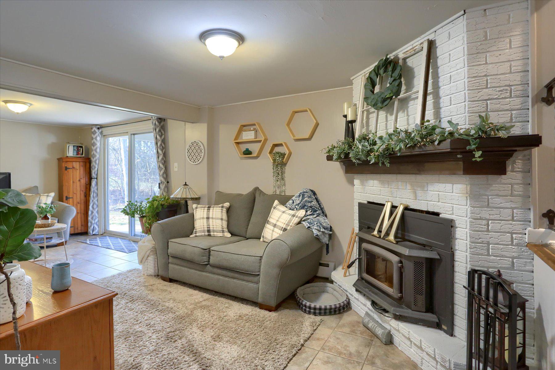 SKYLINE VIEW - Residential