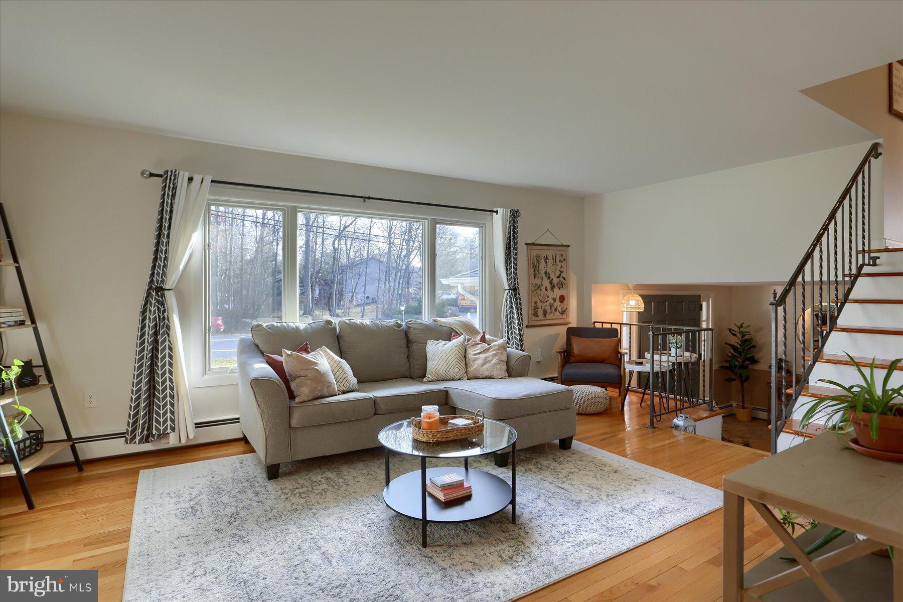 SKYLINE VIEW - Residential