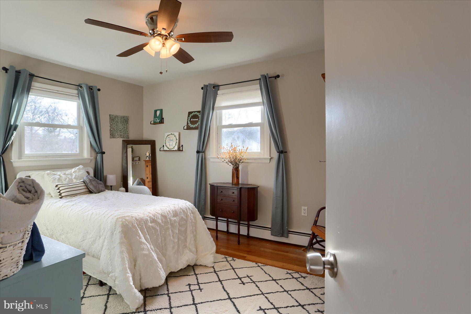 SKYLINE VIEW - Residential