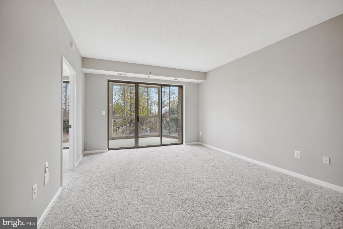 CREEKSIDE AT LEISURE WORLD - Residential