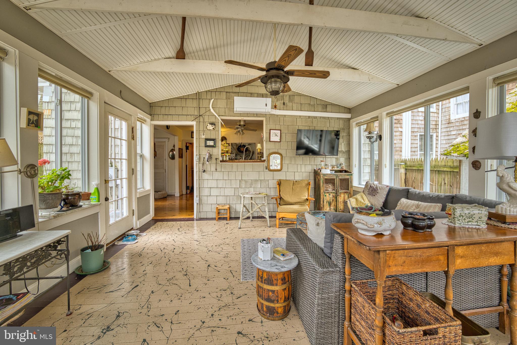 TOWN OF CENTREVILLE - Residential