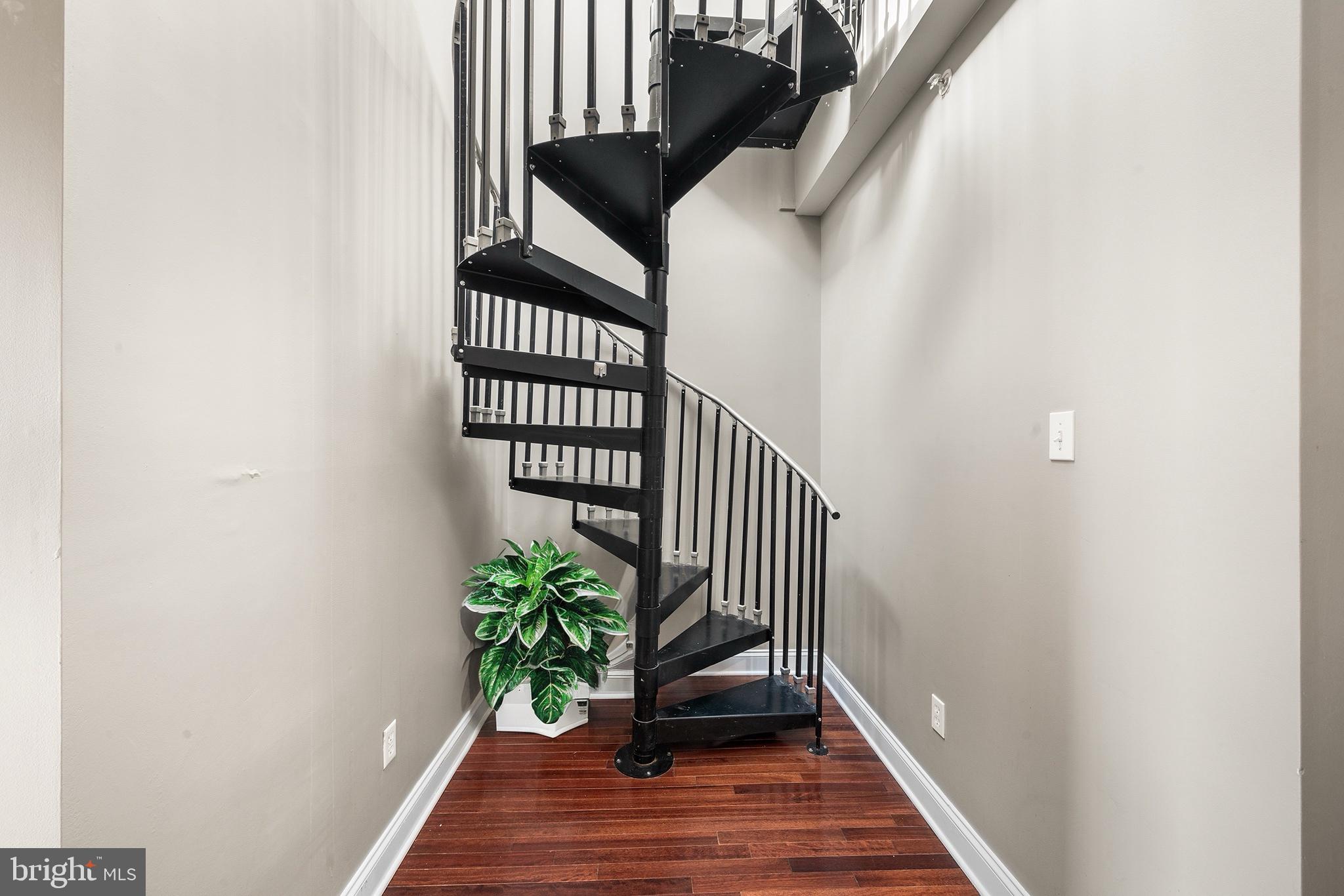 ART MUSEUM AREA - Residential