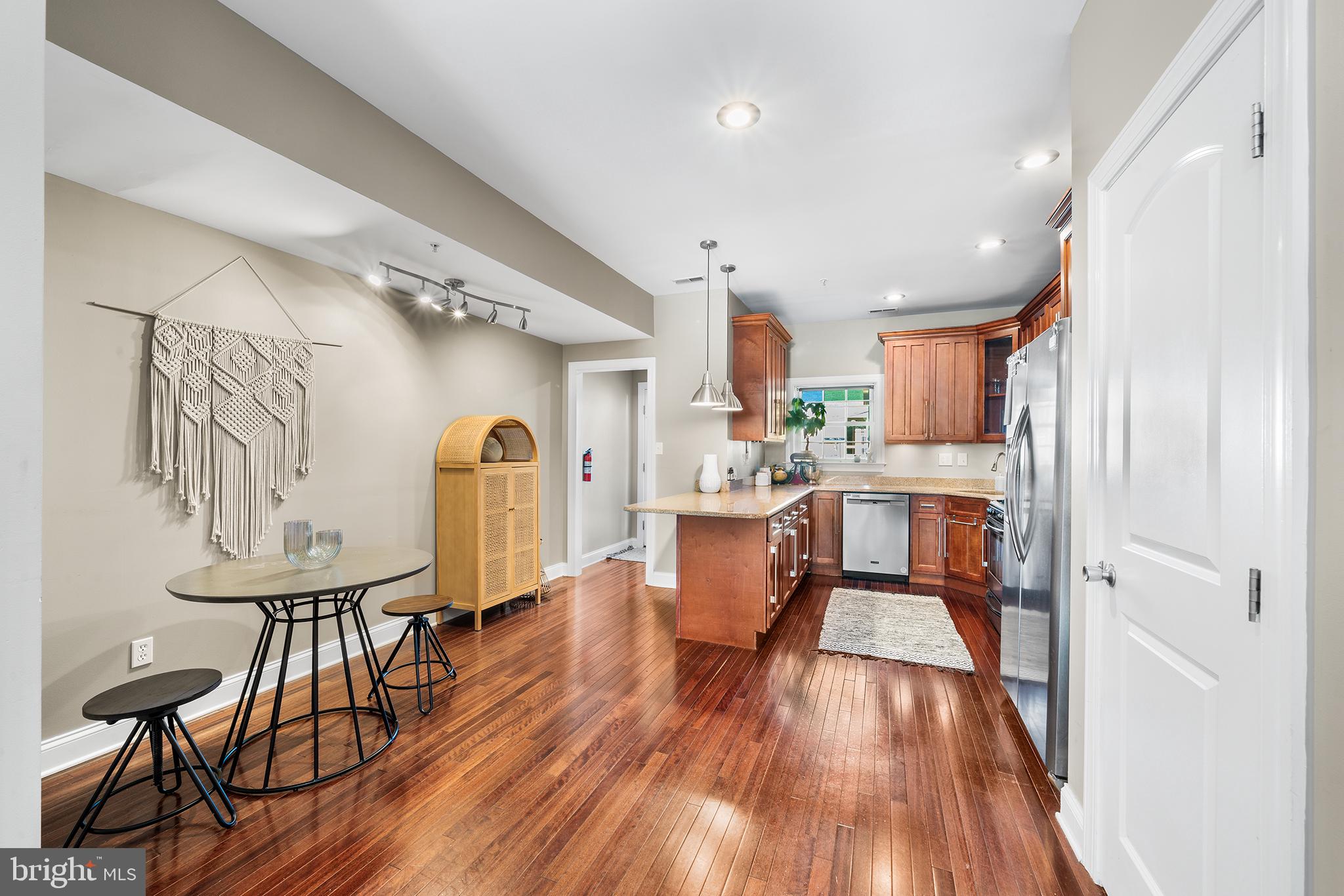 ART MUSEUM AREA - Residential