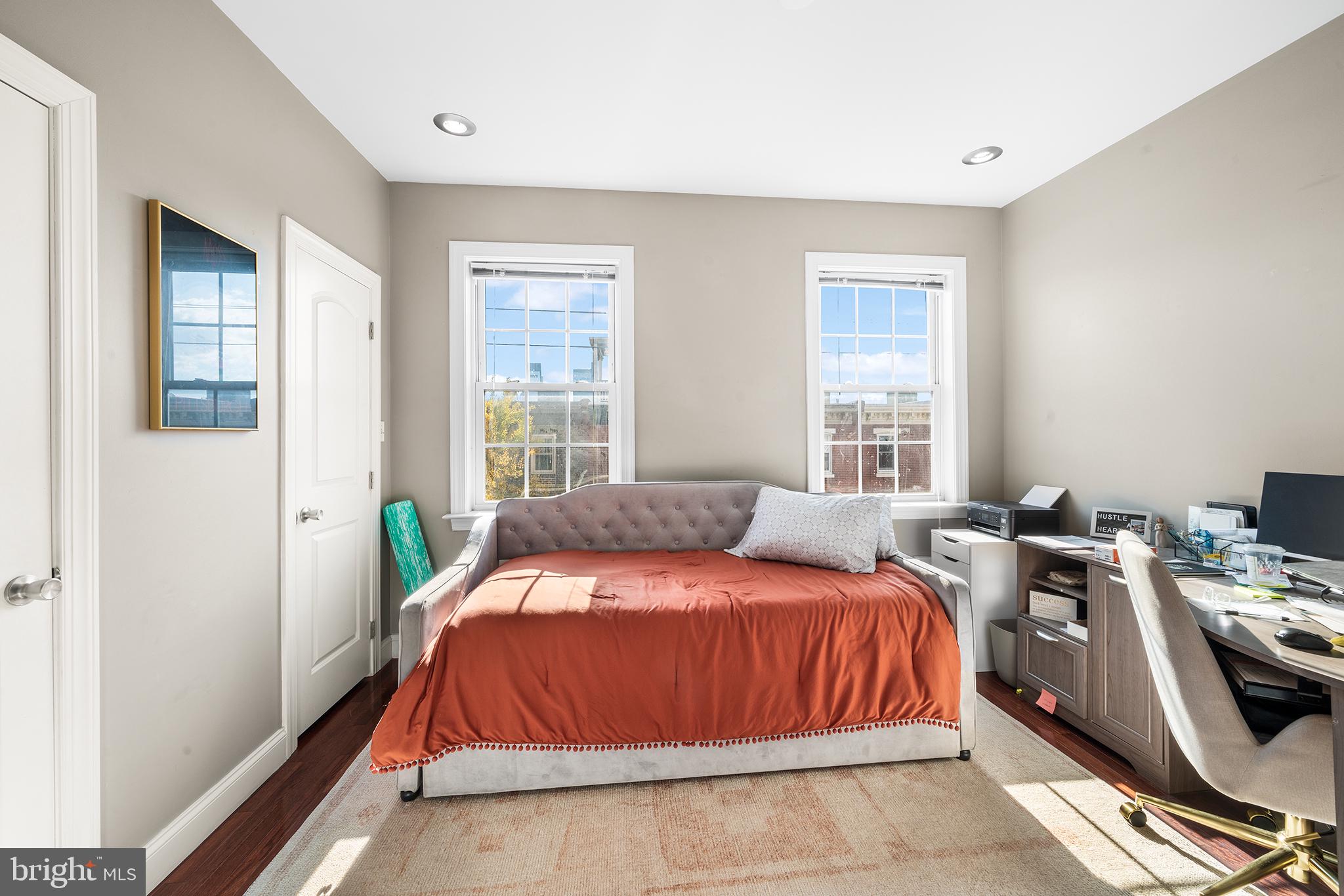 ART MUSEUM AREA - Residential