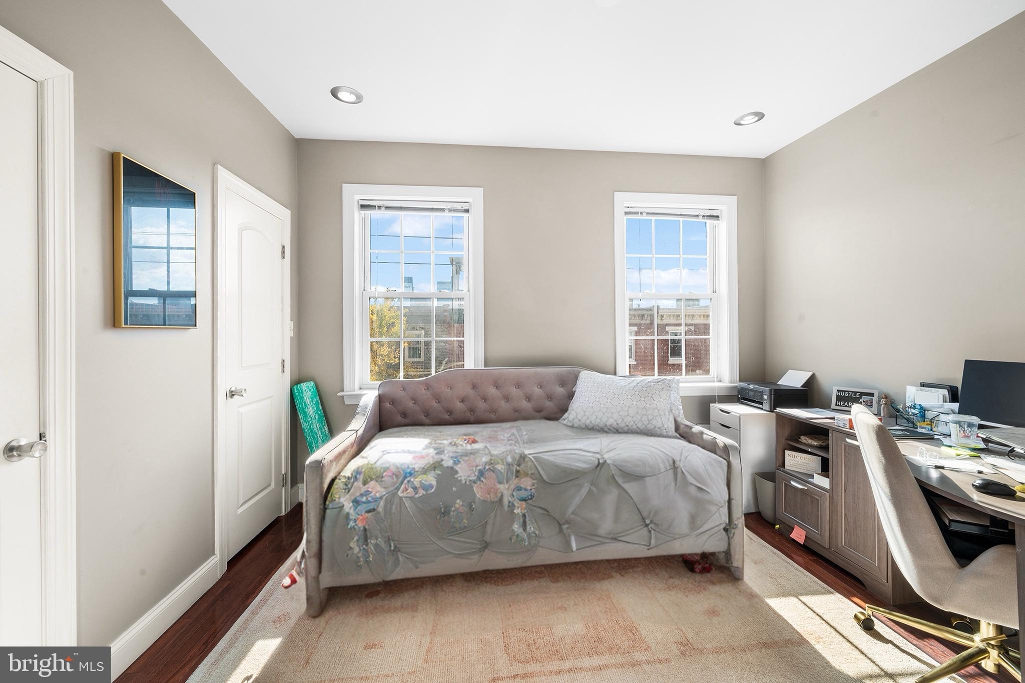 ART MUSEUM AREA - Residential