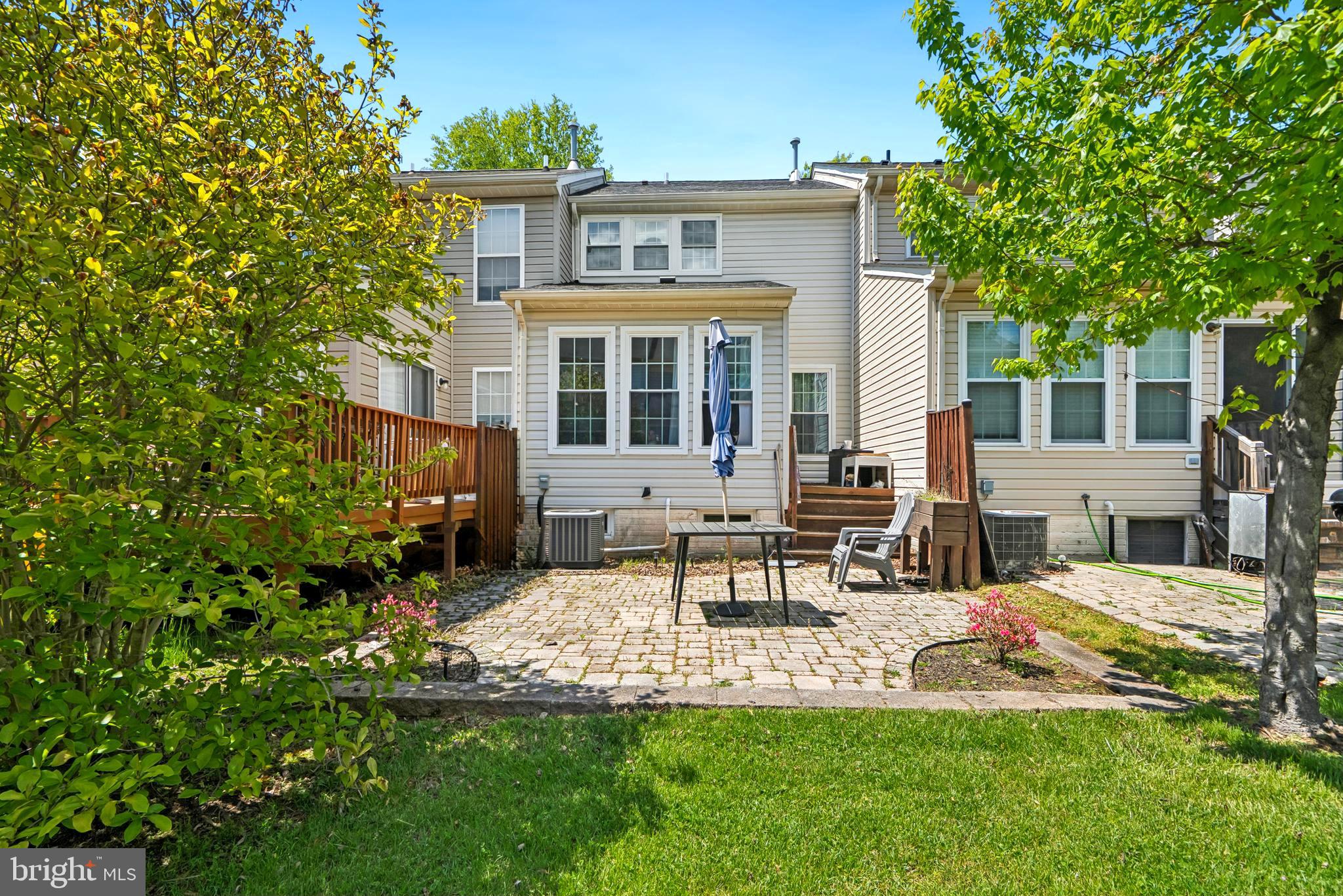 SEVEN OAKS - Residential