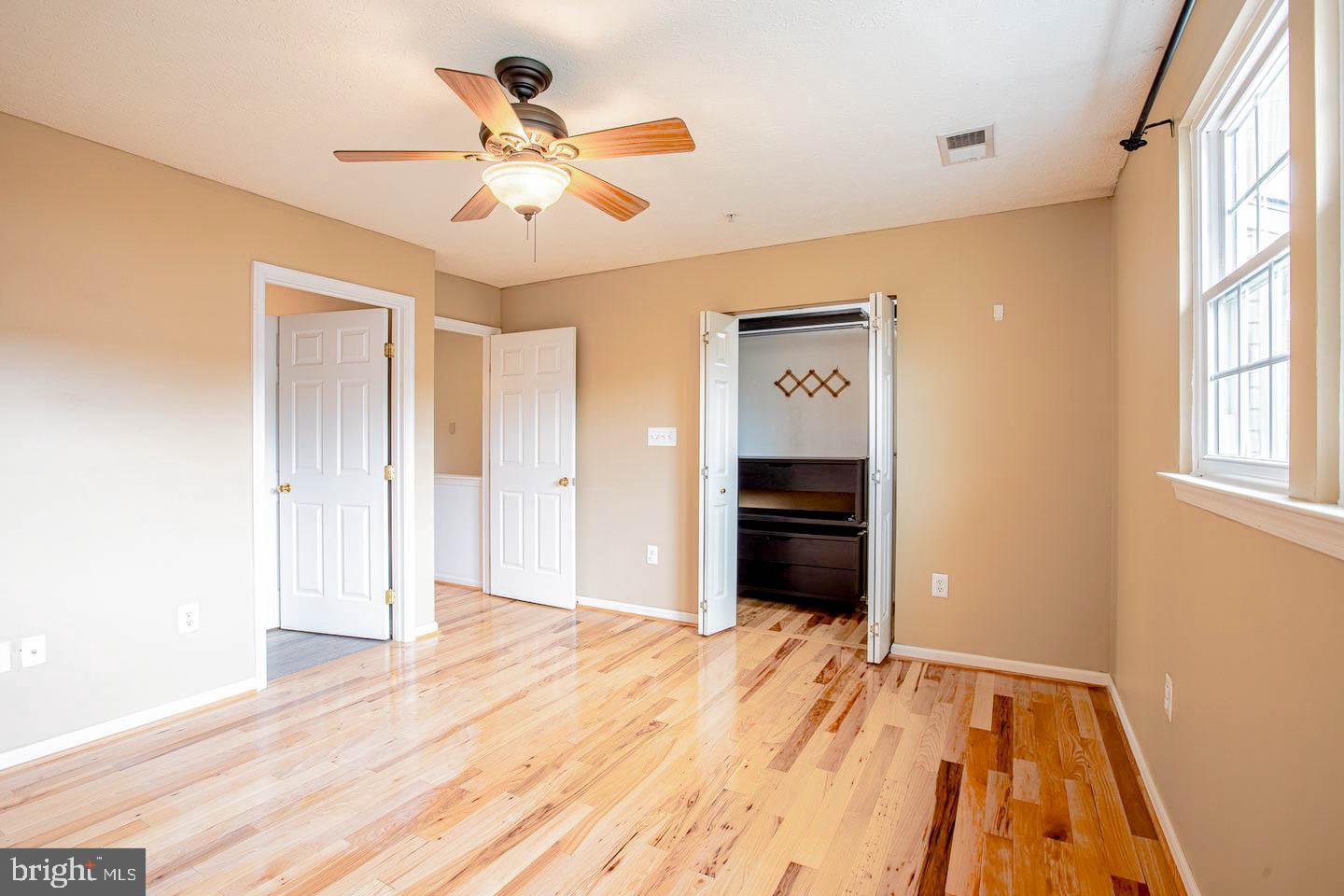 SEVEN OAKS - Residential