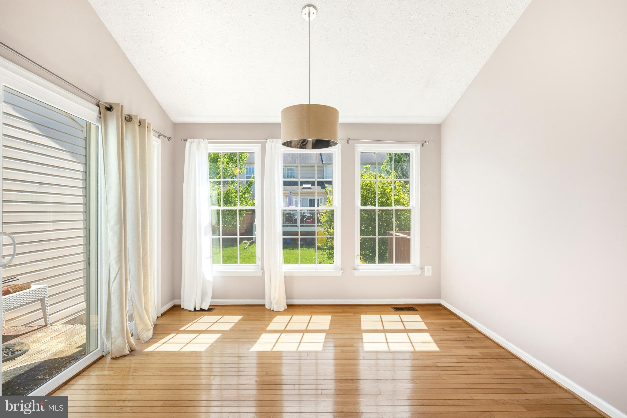 SEVEN OAKS - Residential