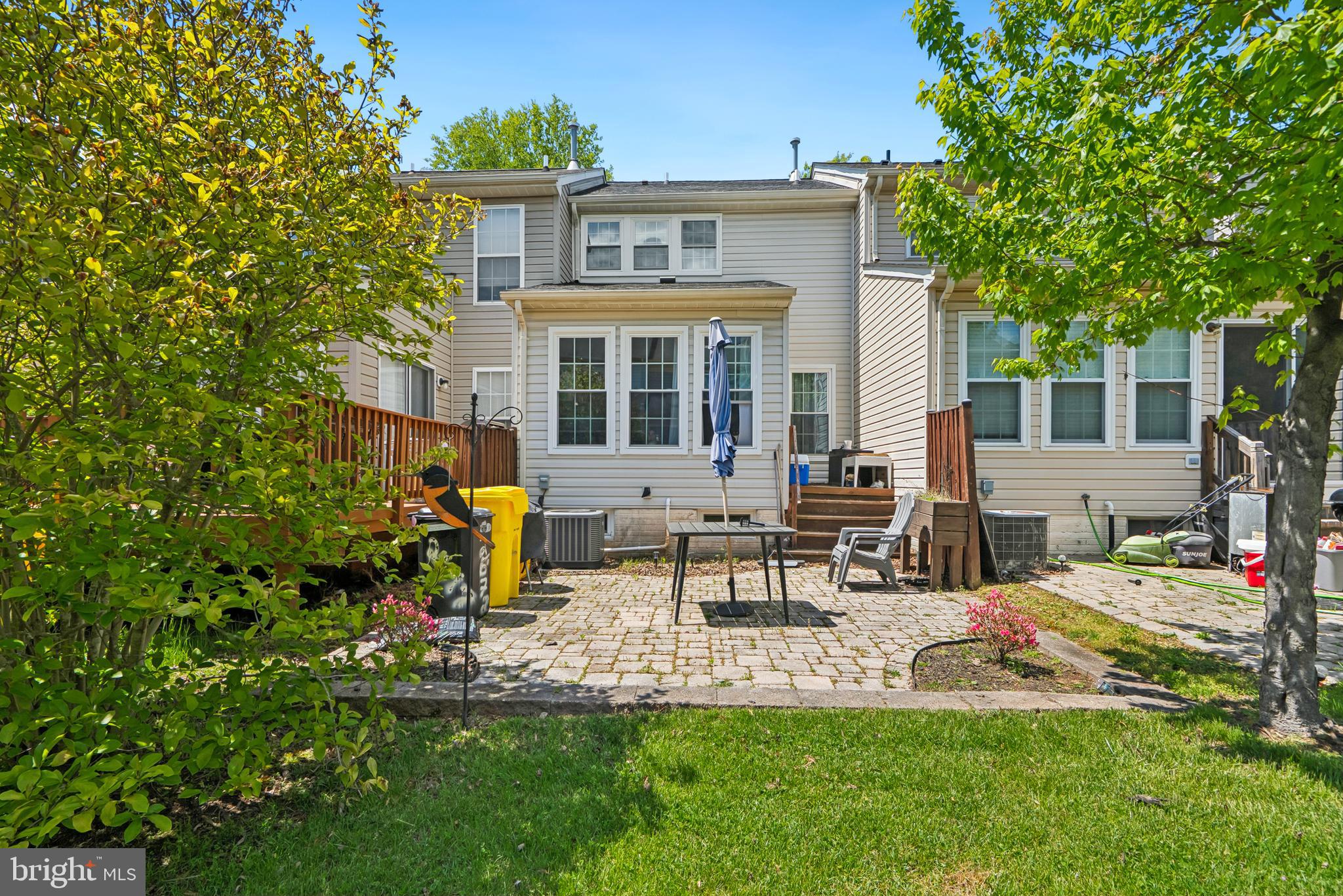 SEVEN OAKS - Residential
