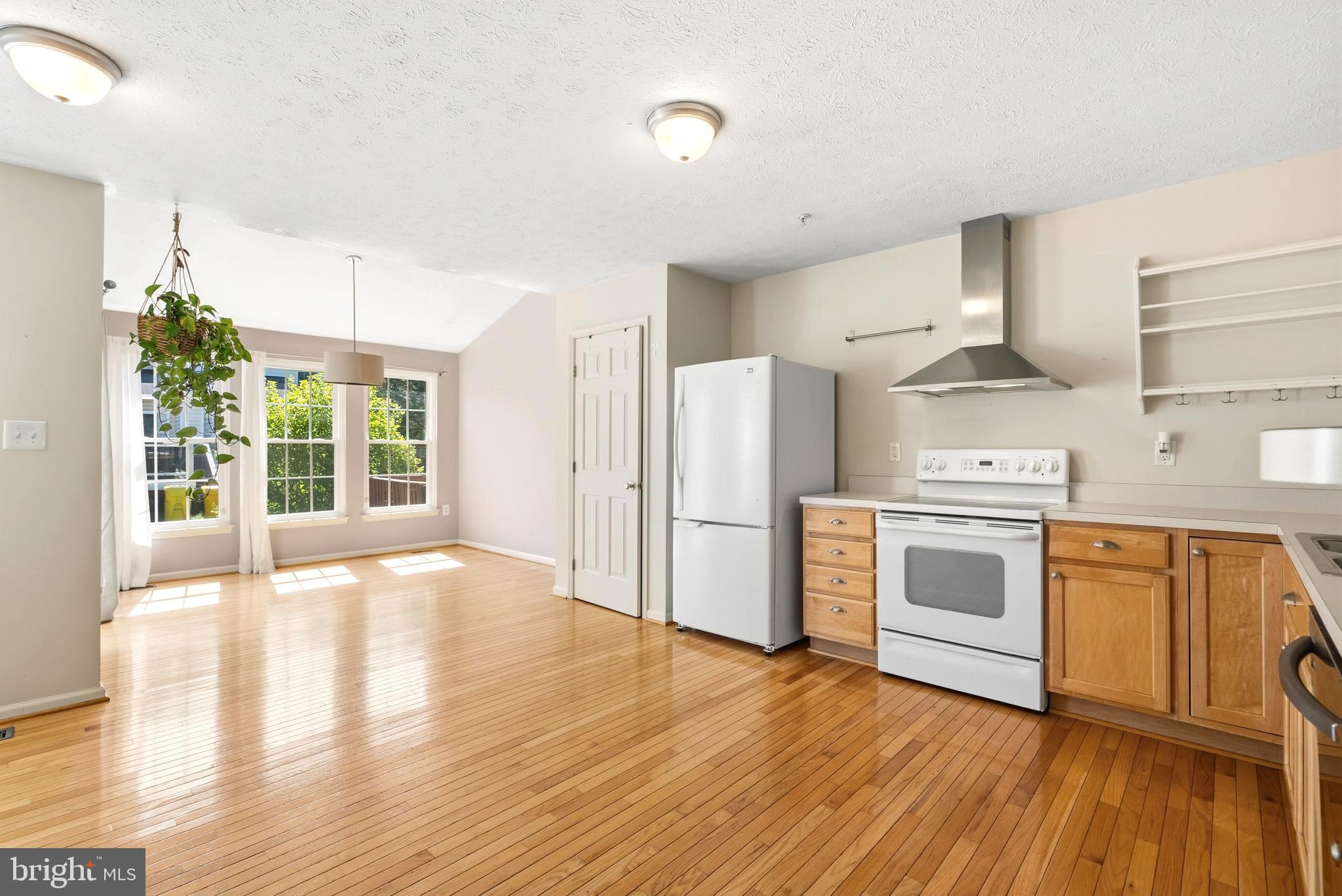 SEVEN OAKS - Residential
