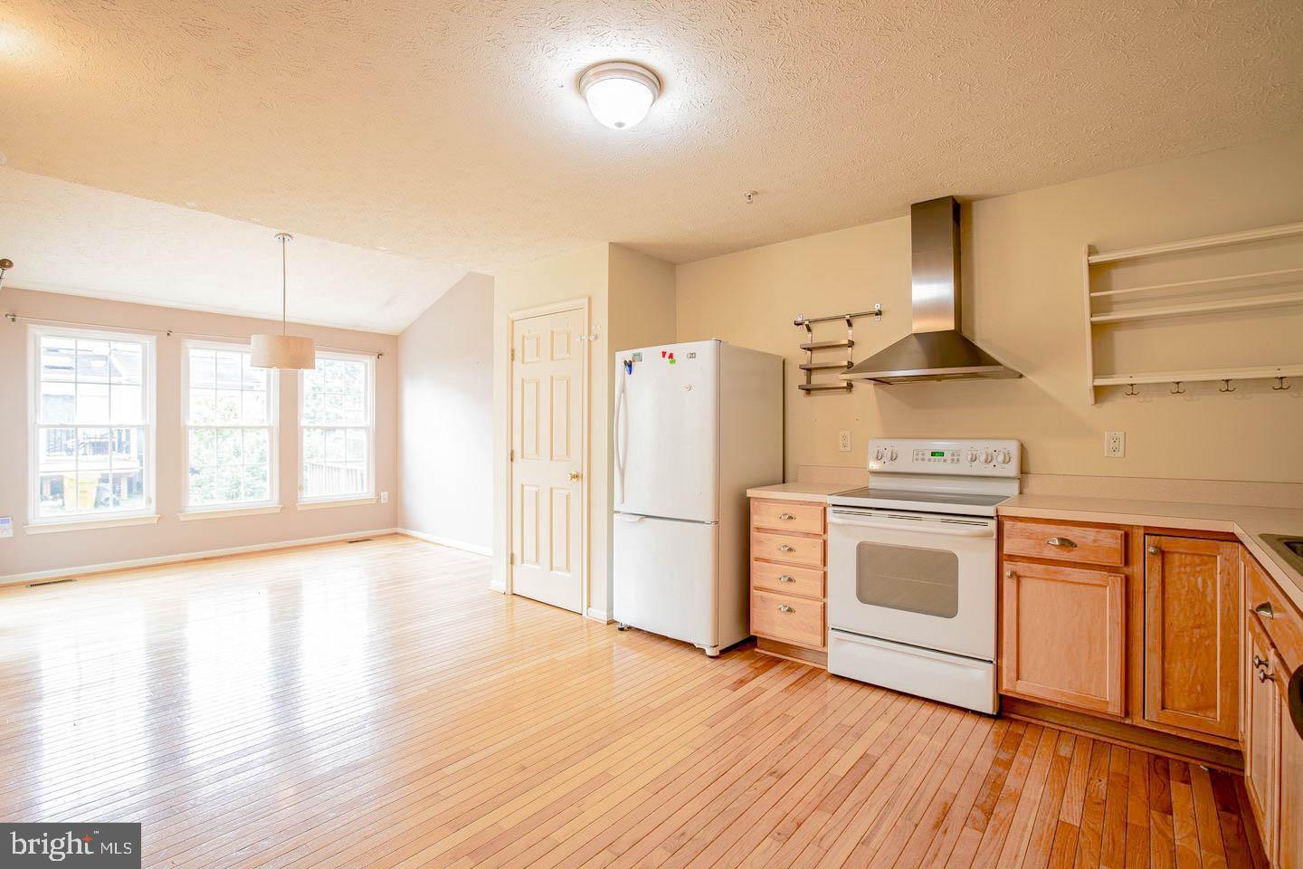 SEVEN OAKS - Residential