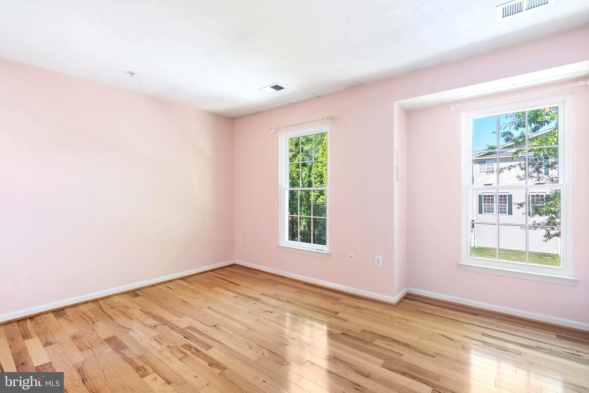 SEVEN OAKS - Residential